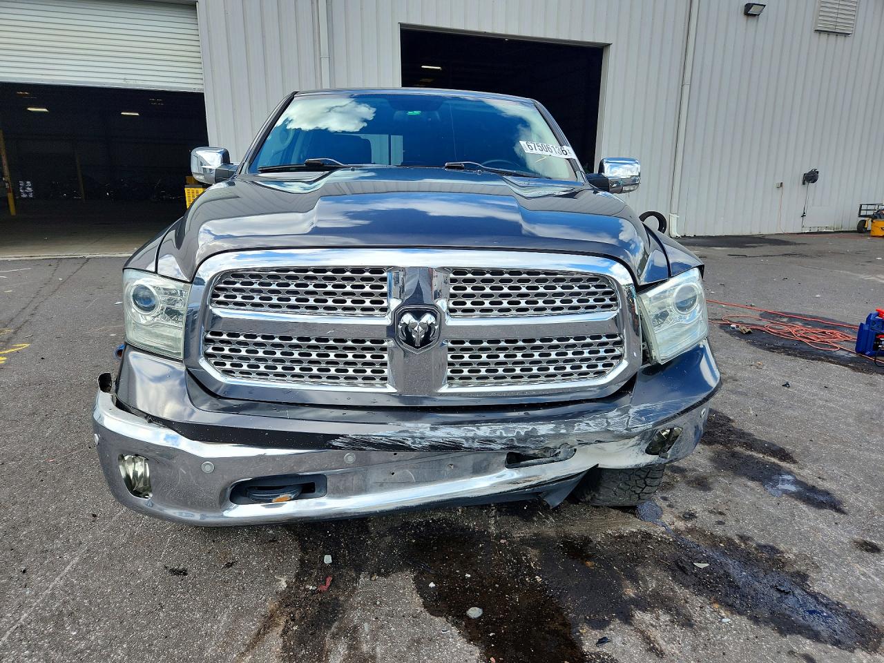 2015 Ram 1500 Laramie Gray vin: 1C6RR7NT7FS619336