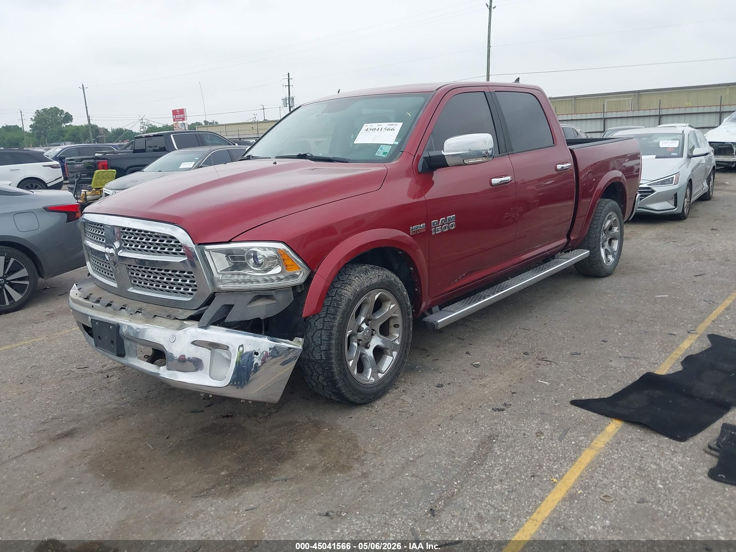 2015 Ram 1500 Laramie Red vin: 1C6RR7NT7FS777059