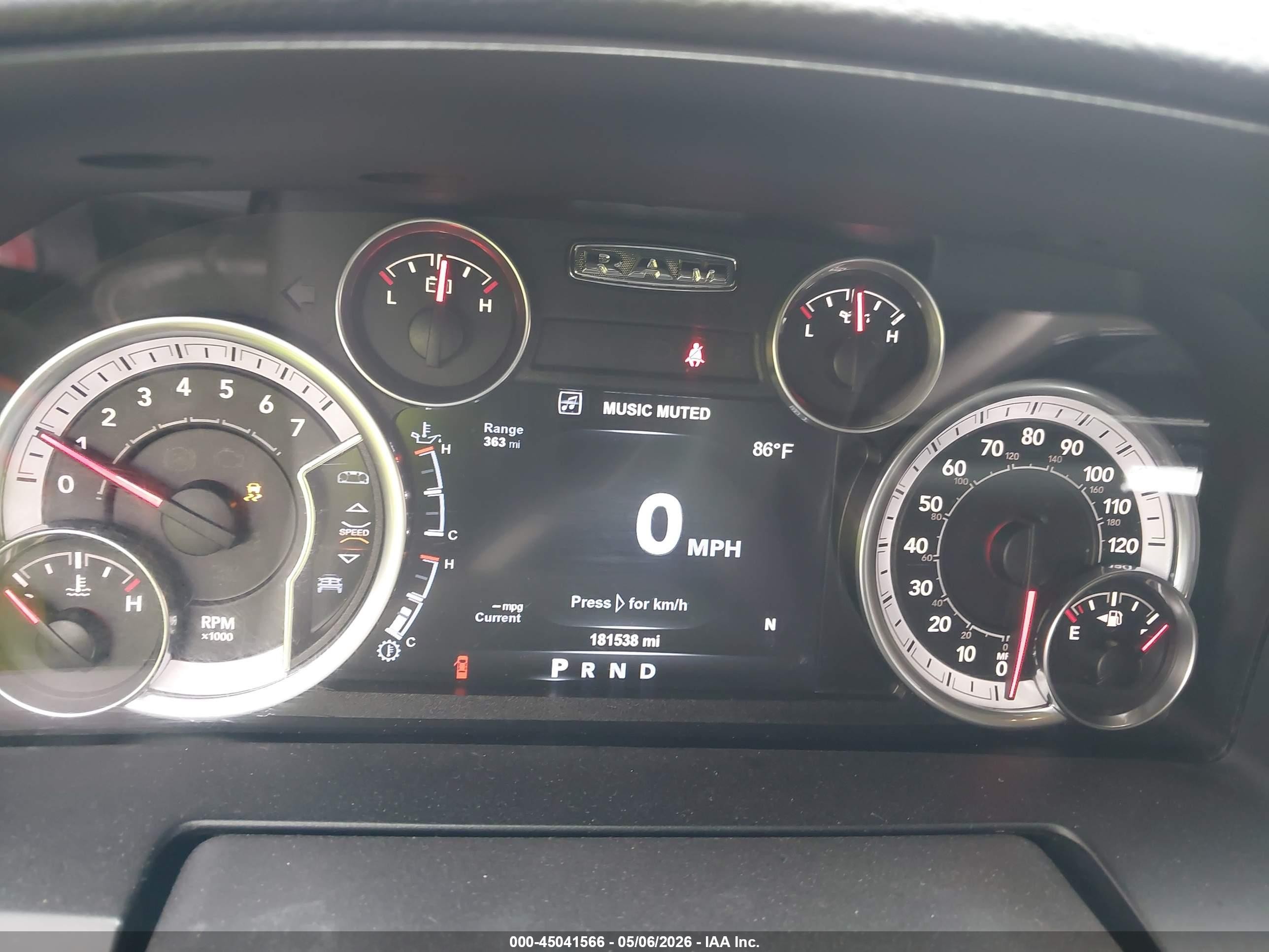 2015 Ram 1500 Laramie Red vin: 1C6RR7NT7FS777059