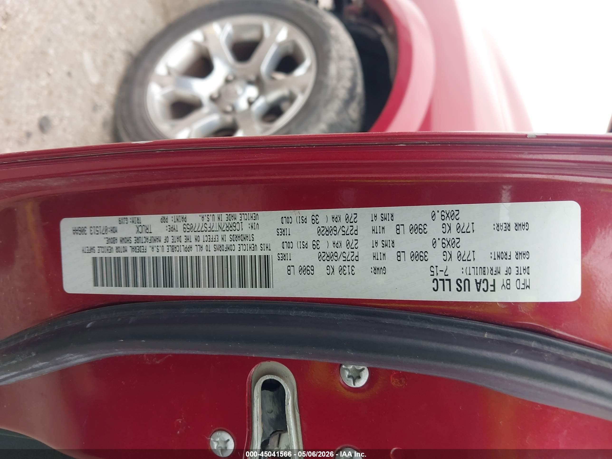 2015 Ram 1500 Laramie Red vin: 1C6RR7NT7FS777059