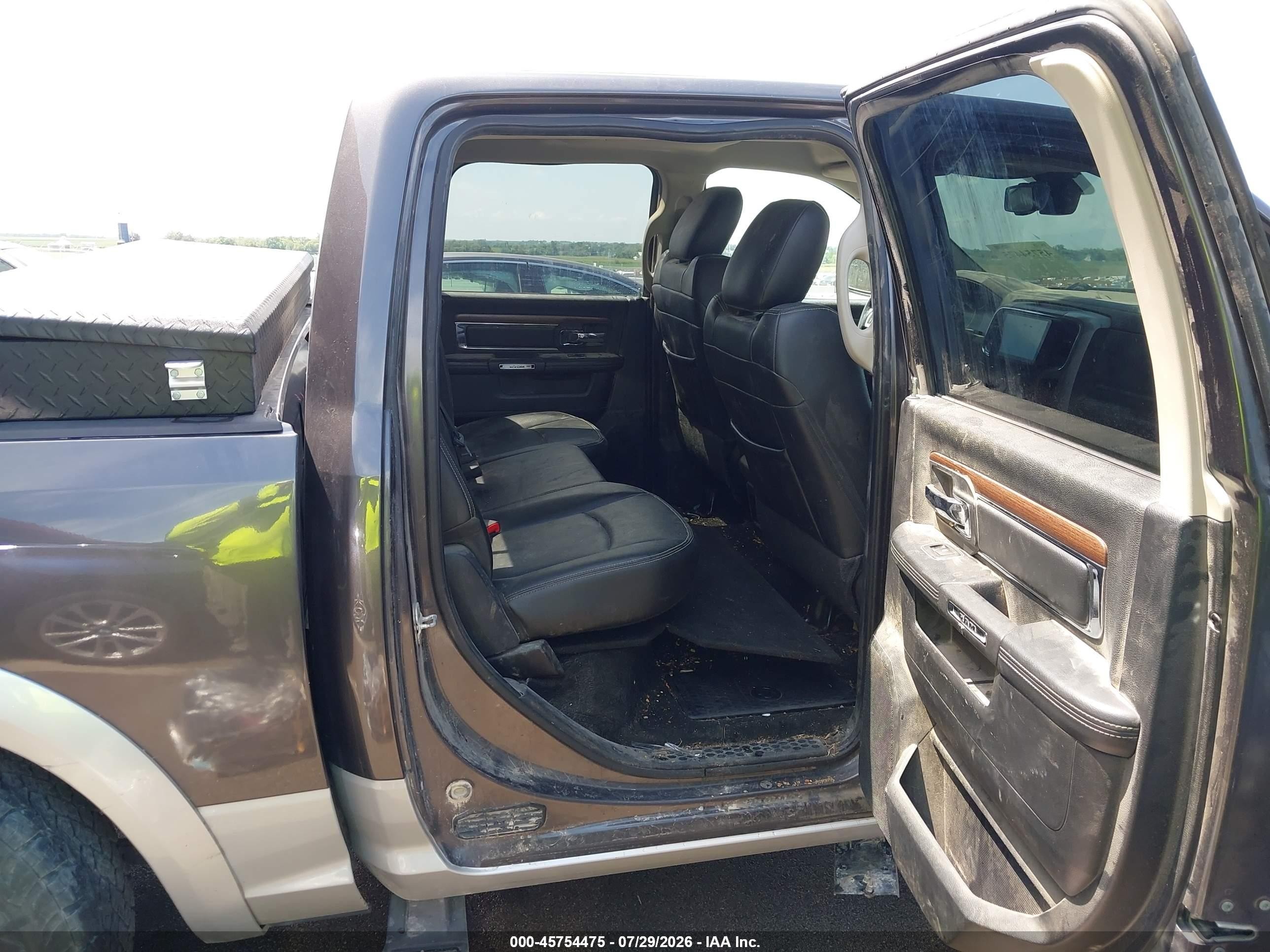 2014 Ram 1500 Laramie Gray vin: 1C6RR7NT8ES219686