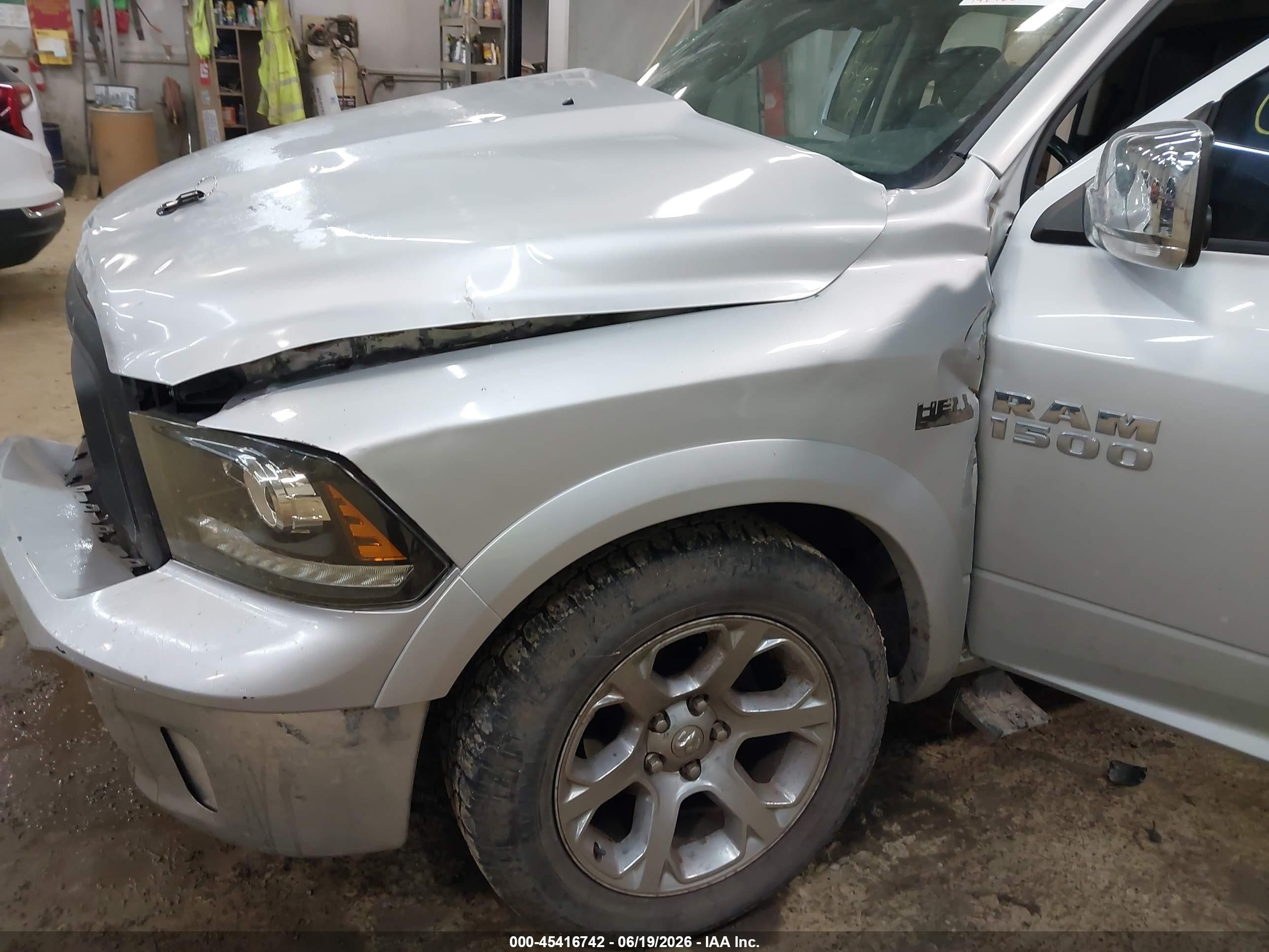 2014 Ram 1500 Laramie Silver vin: 1C6RR7NT8ES434338