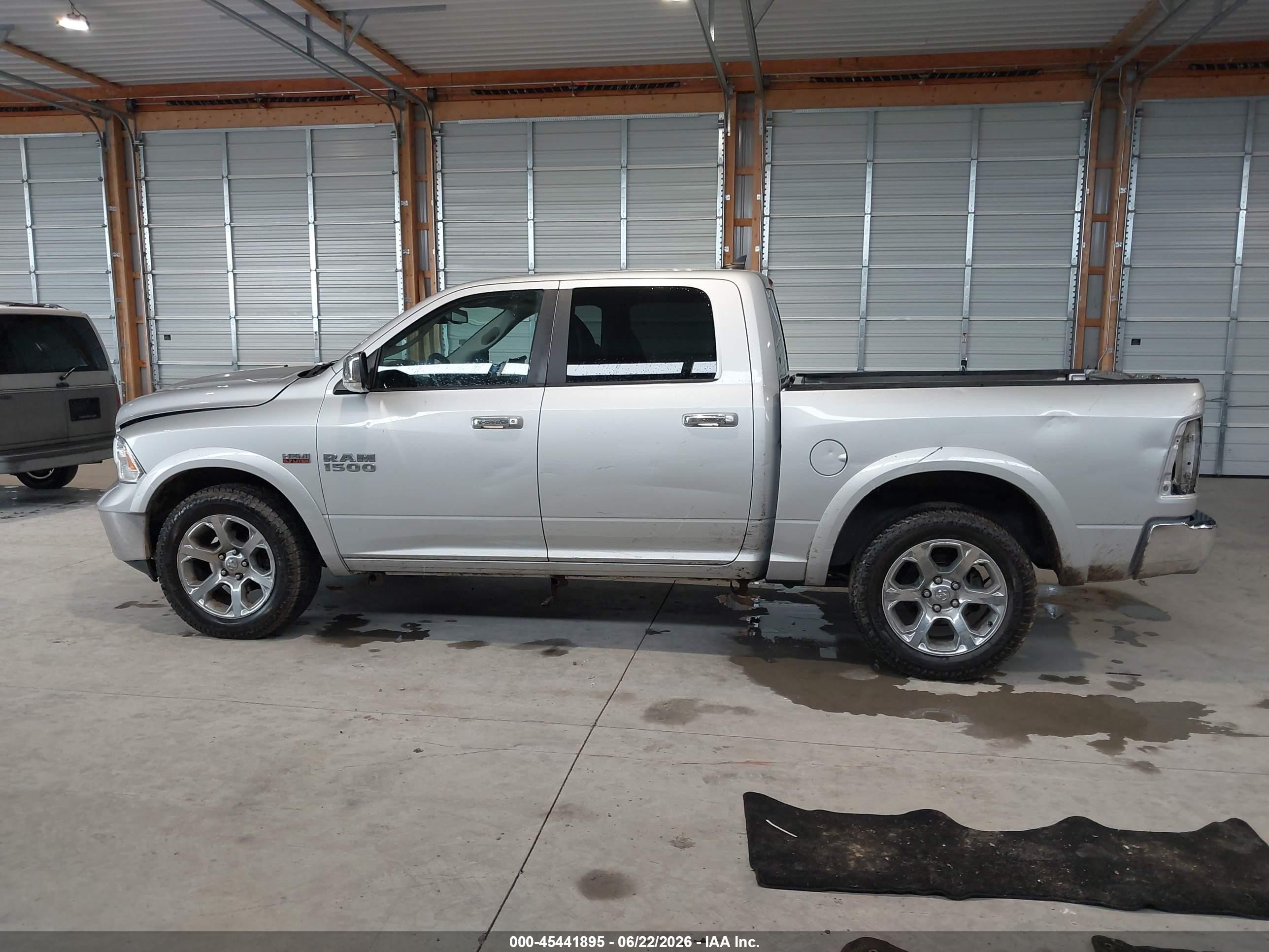 2015 Ram 1500 Laramie Silver vin: 1C6RR7NT8FS528656