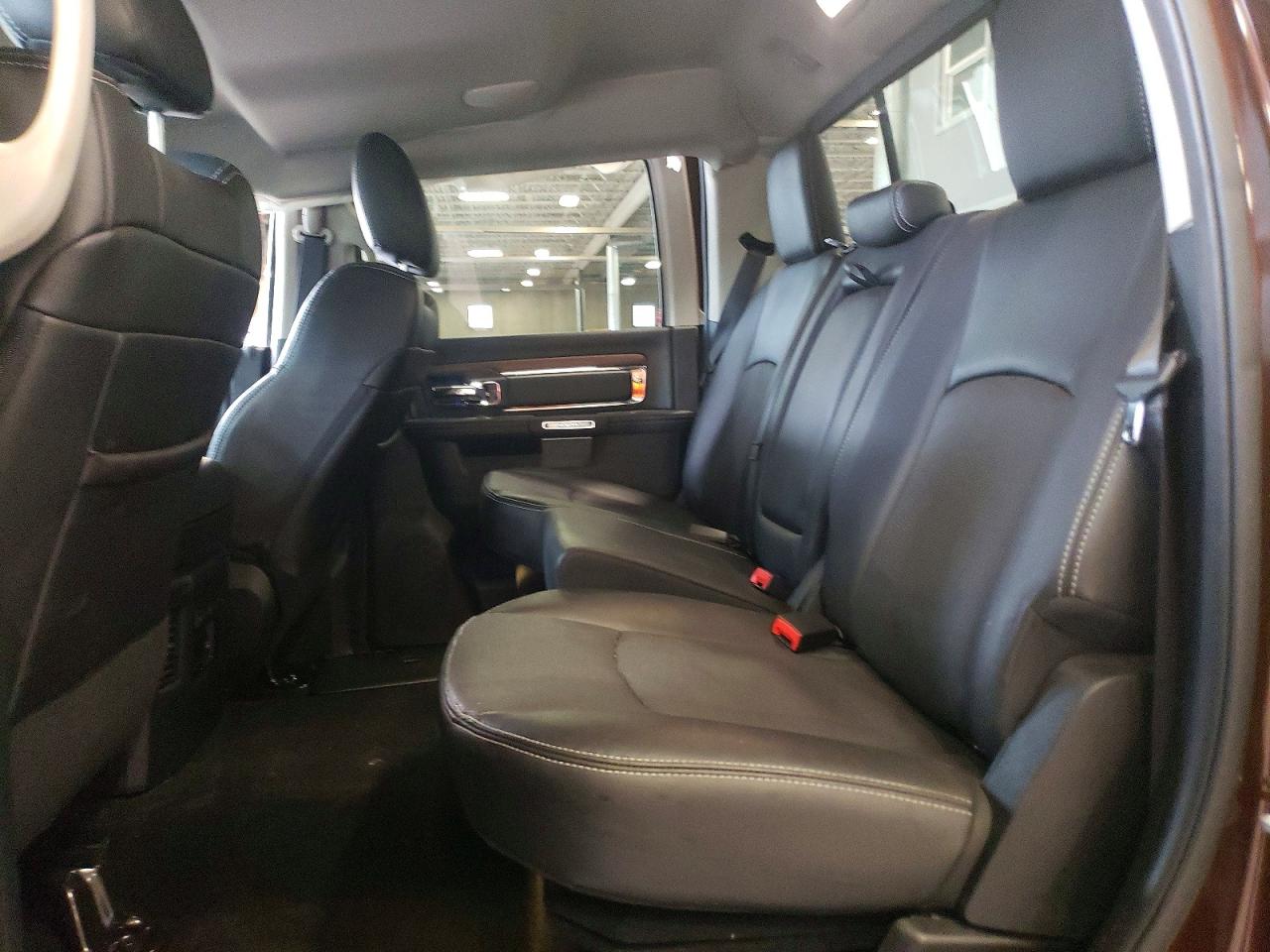 2015 Ram 1500 Laramie Burgundy vin: 1C6RR7NT8FS643175