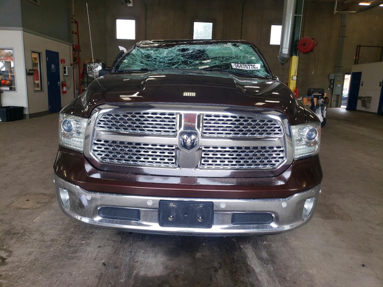 2015 Ram 1500 Laramie Burgundy vin: 1C6RR7NT8FS643175