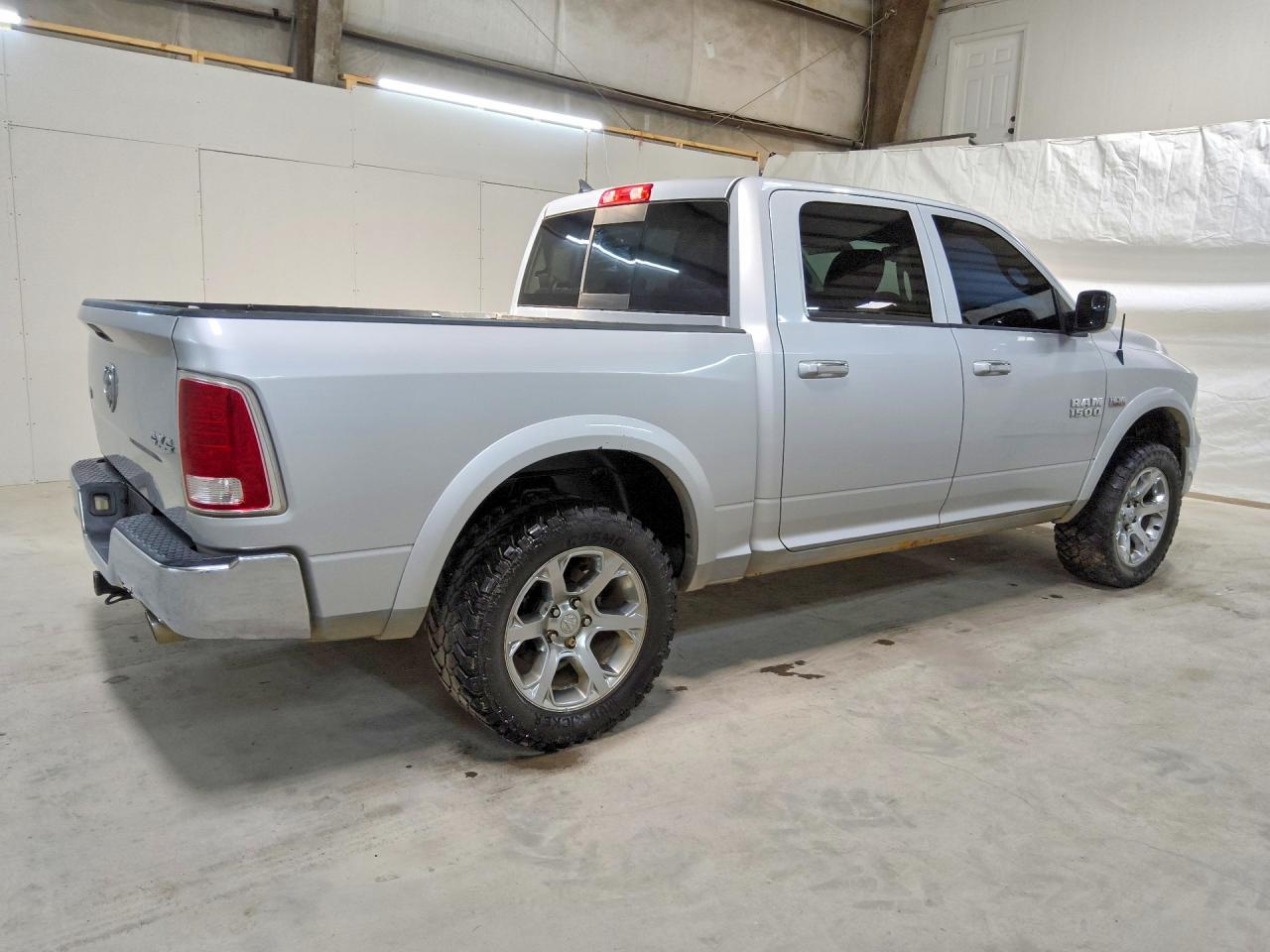 2017 Ram 1500 Laramie Silver vin: 1C6RR7NT8HS507888