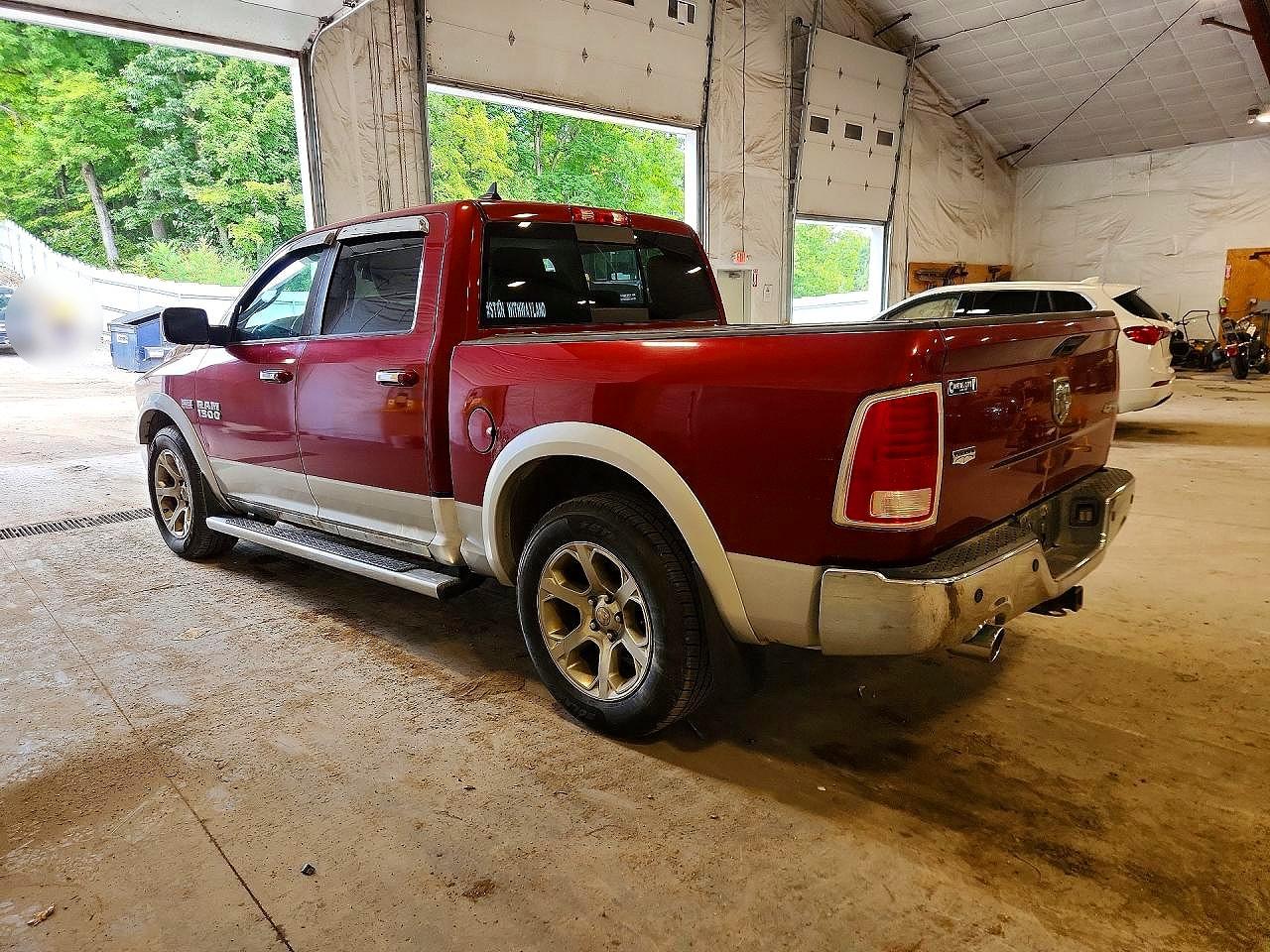 2013 Ram 1500 Laramie Красный vin: 1C6RR7NT9DS671127