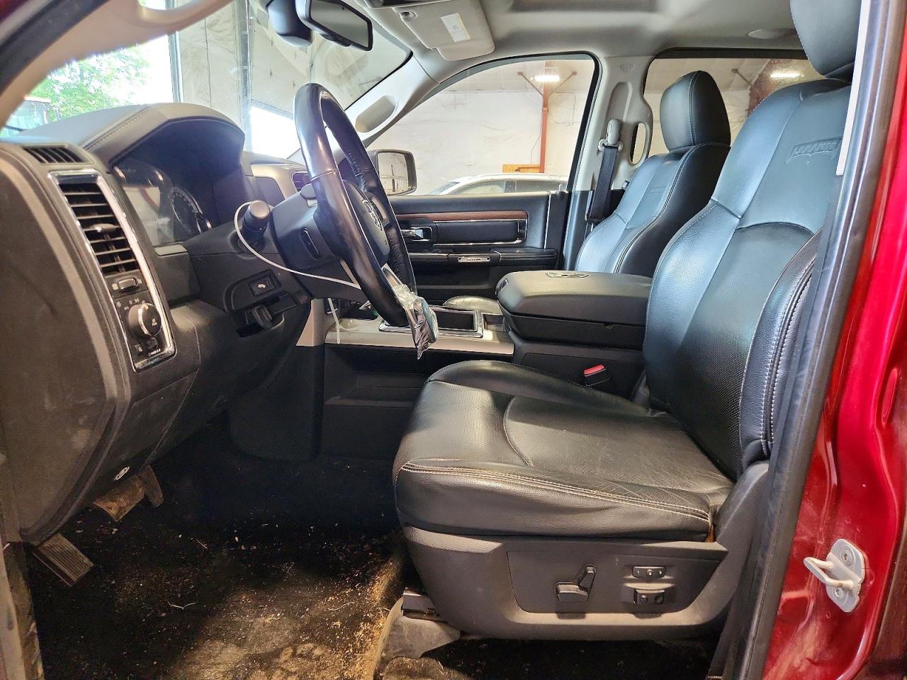 2013 Ram 1500 Laramie Красный vin: 1C6RR7NT9DS671127