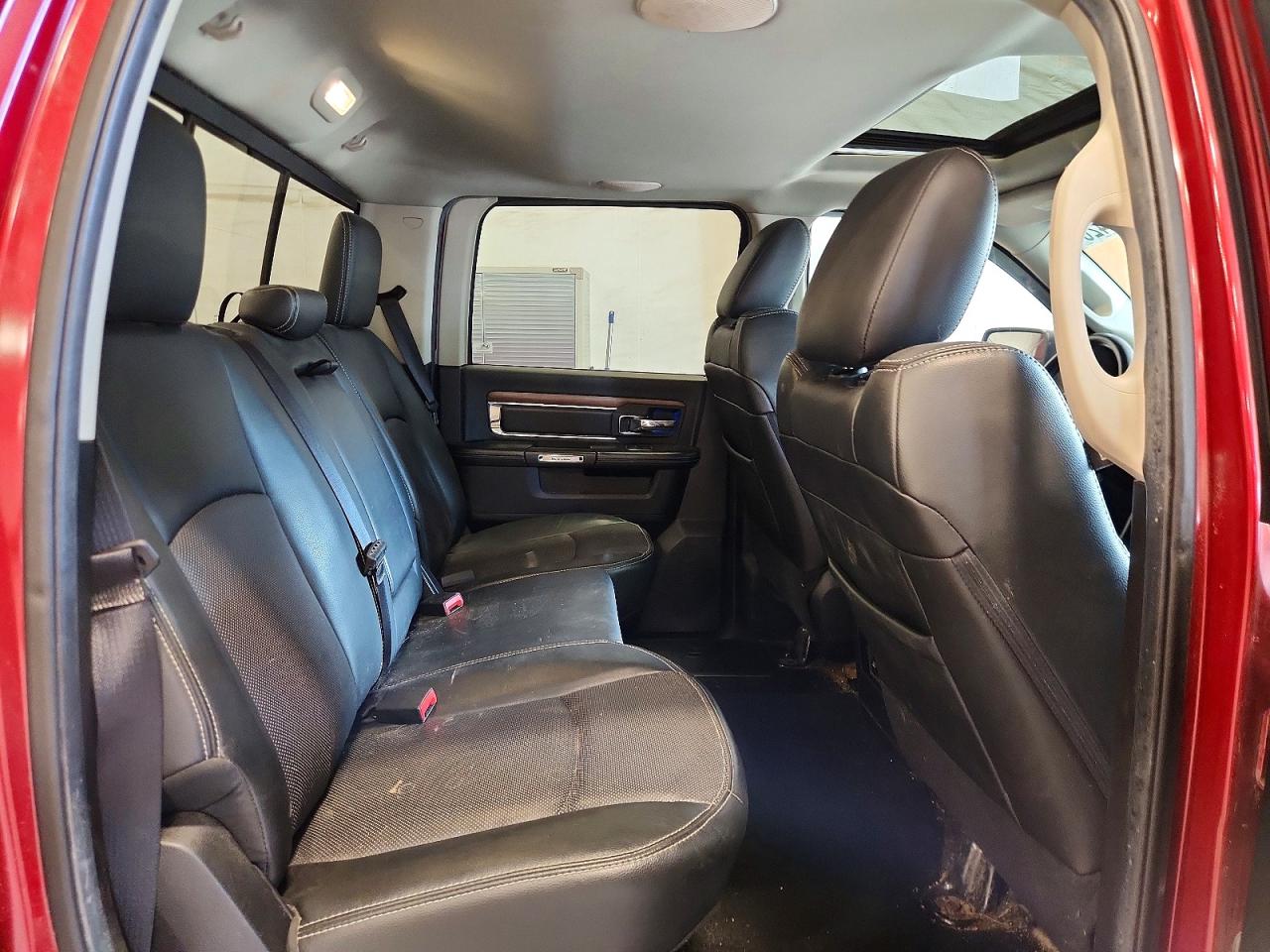 2013 Ram 1500 Laramie Красный vin: 1C6RR7NT9DS671127