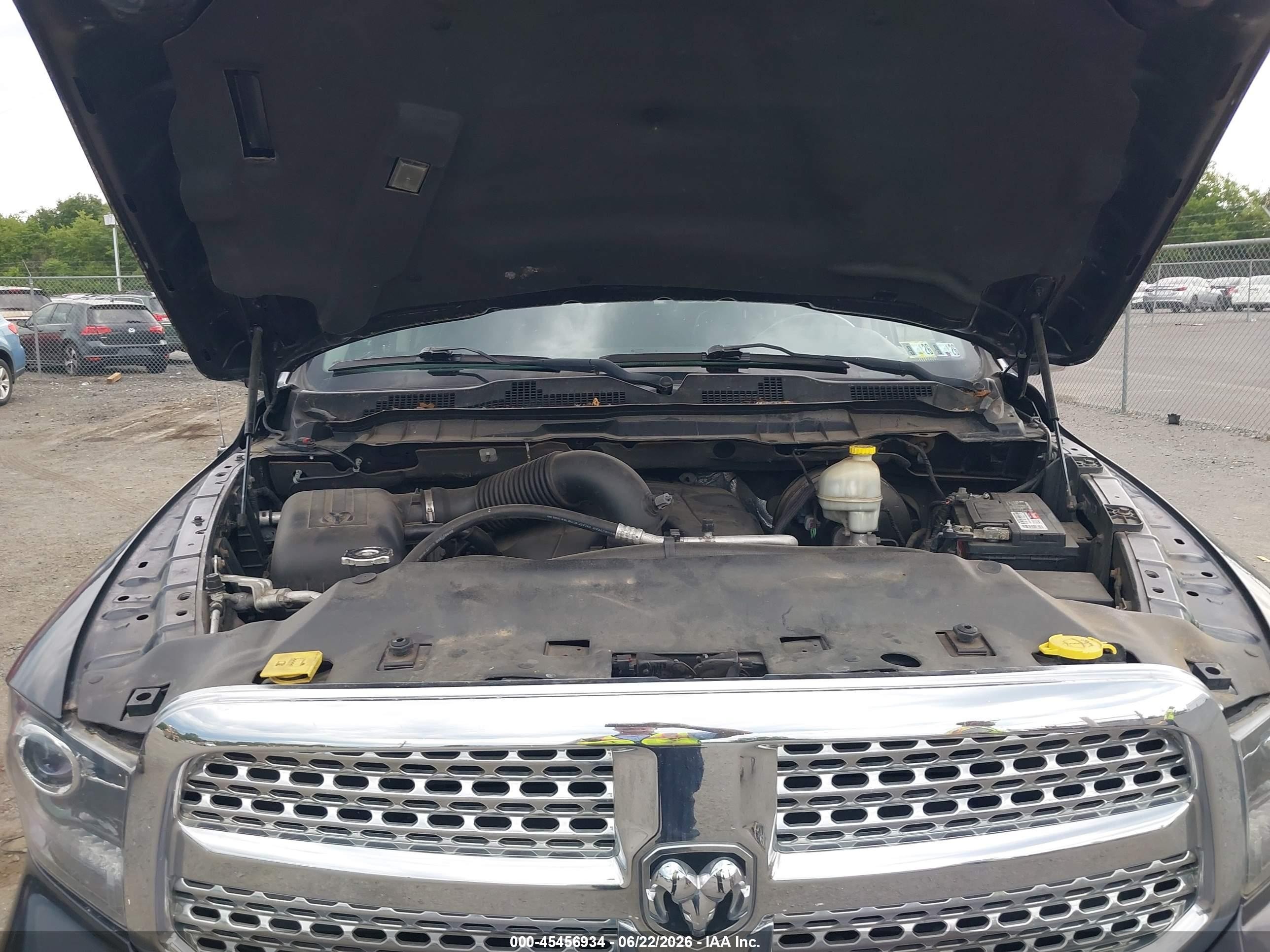 2014 Ram 1500 Laramie Gray vin: 1C6RR7NT9ES187203