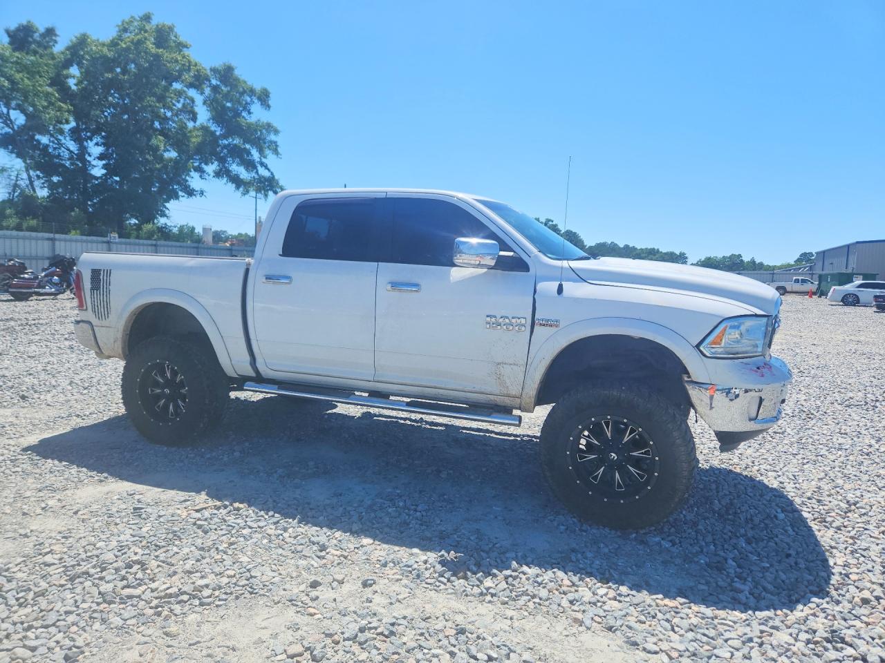 2014 Ram 1500 Laramie White vin: 1C6RR7NT9ES312460