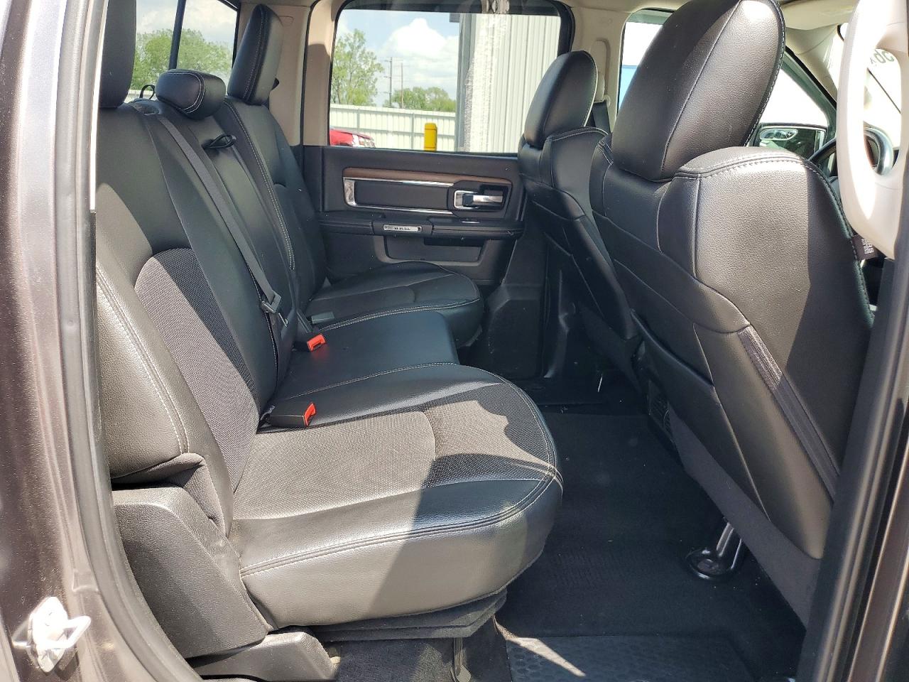 2014 Ram 1500 Laramie Gray vin: 1C6RR7NT9ES313561