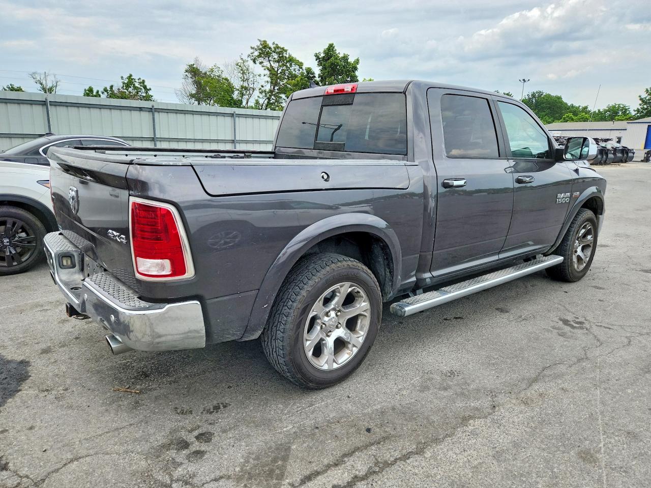 2014 Ram 1500 Laramie Черный vin: 1C6RR7NT9ES473486