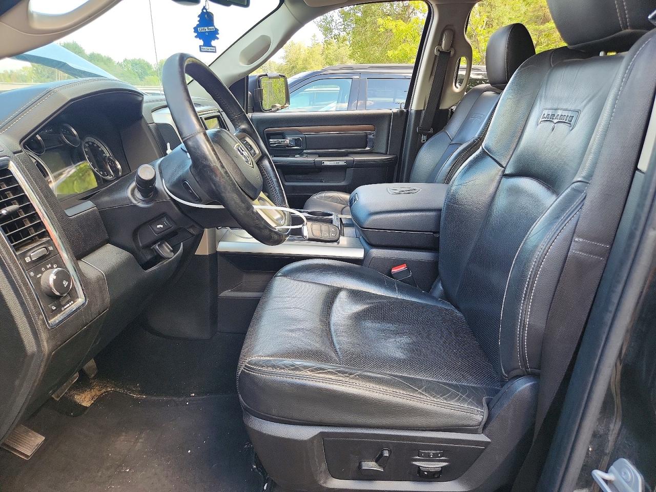 2015 Ram 1500 Laramie Black vin: 1C6RR7NT9FS596447