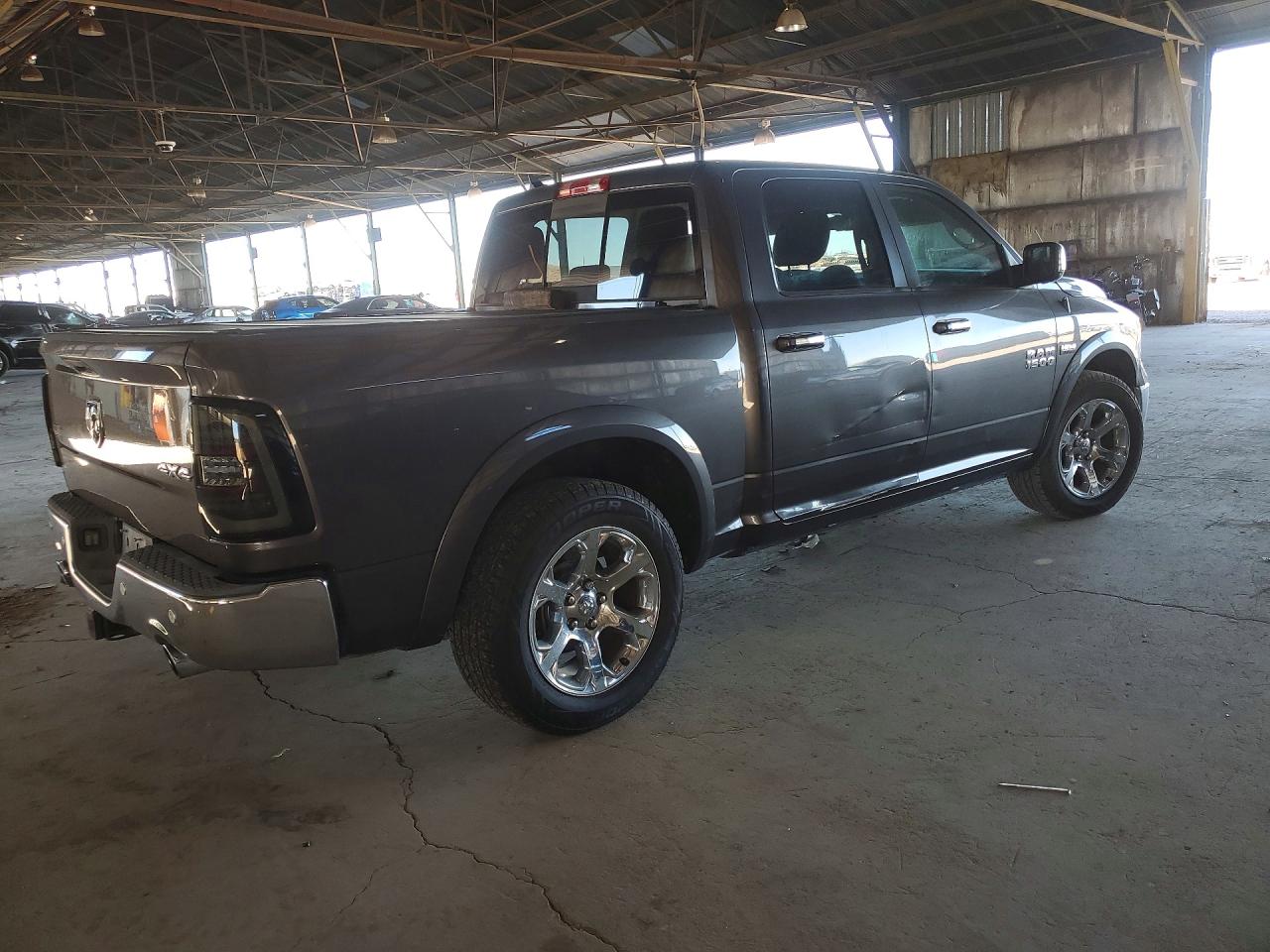 2015 Ram 1500 Laramie Gray vin: 1C6RR7NT9FS711807