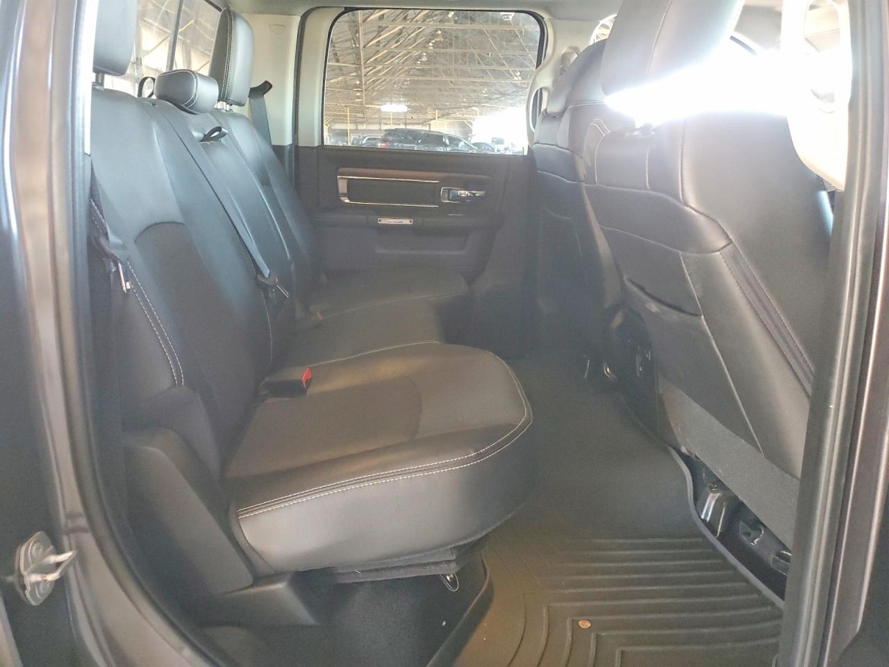2015 Ram 1500 Laramie Gray vin: 1C6RR7NT9FS711807
