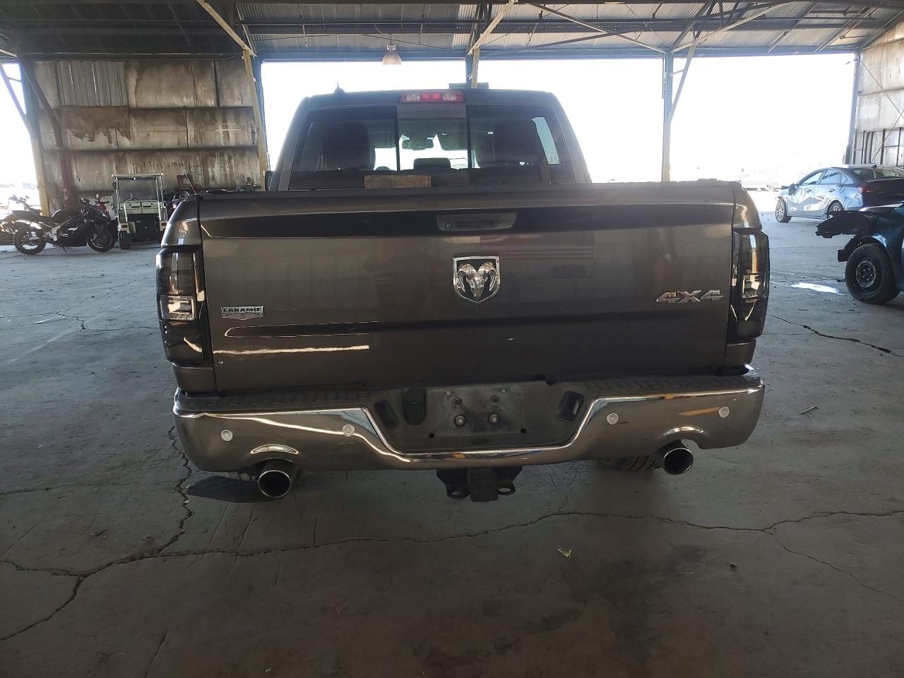2015 Ram 1500 Laramie Gray vin: 1C6RR7NT9FS711807
