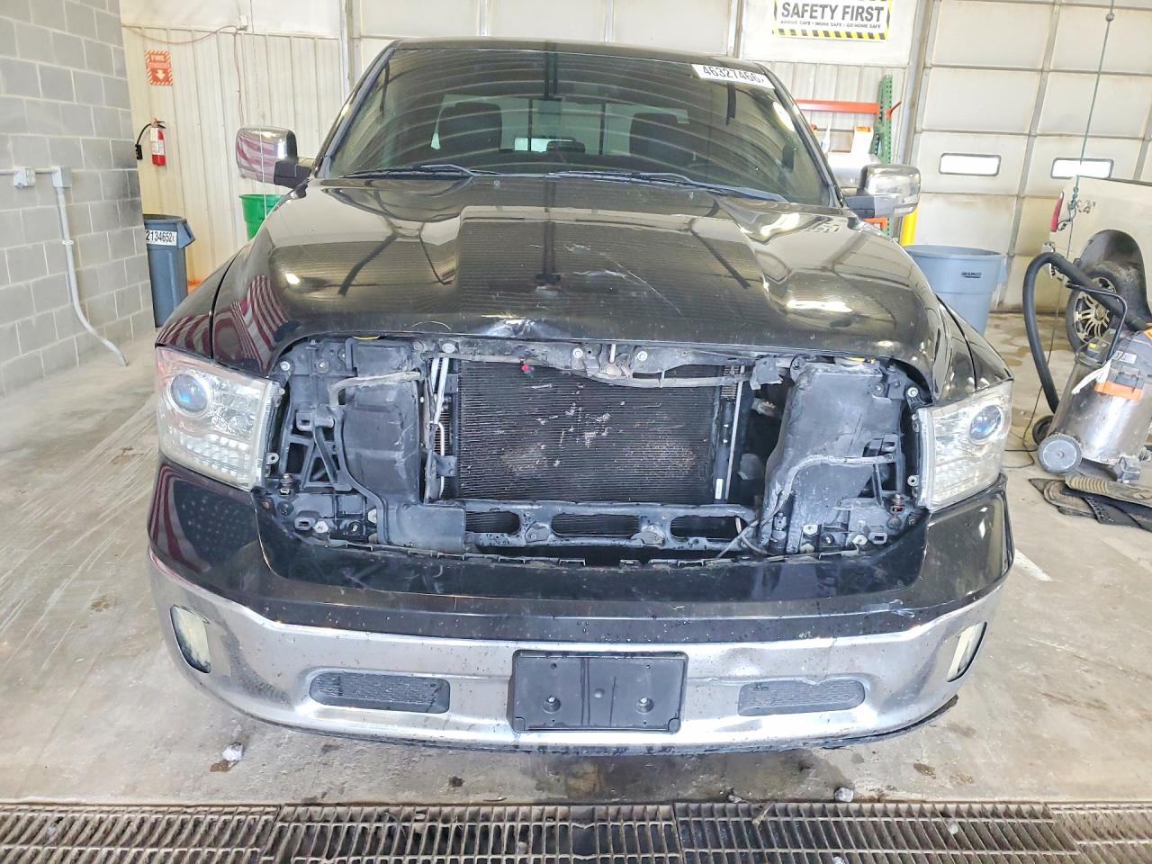 2014 Ram 1500 Laramie Черный vin: 1C6RR7NTXES232777