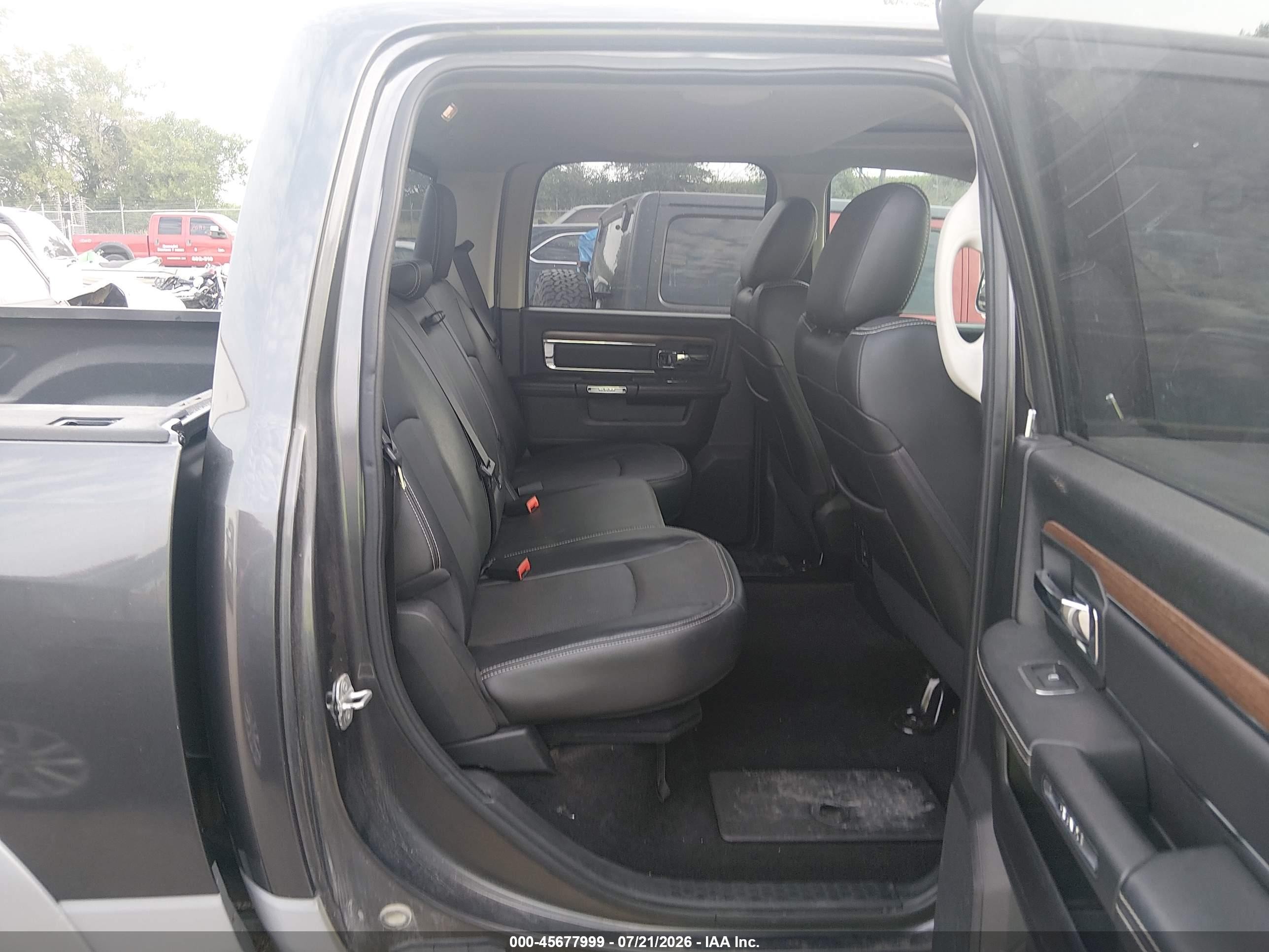 2014 Ram 1500 Laramie Gray vin: 1C6RR7NTXES246260