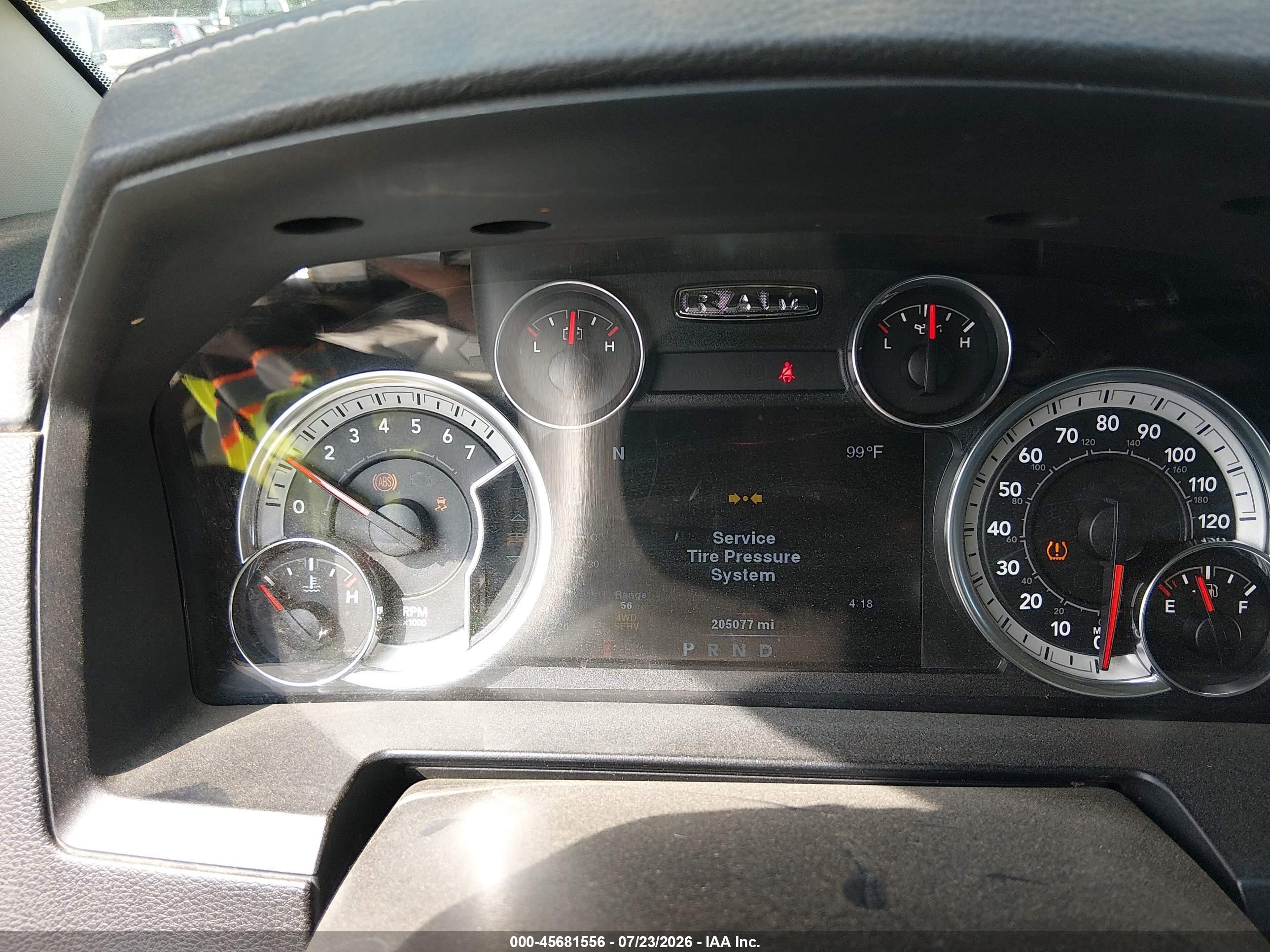 2014 Ram 1500 Laramie Silver vin: 1C6RR7NTXES316467