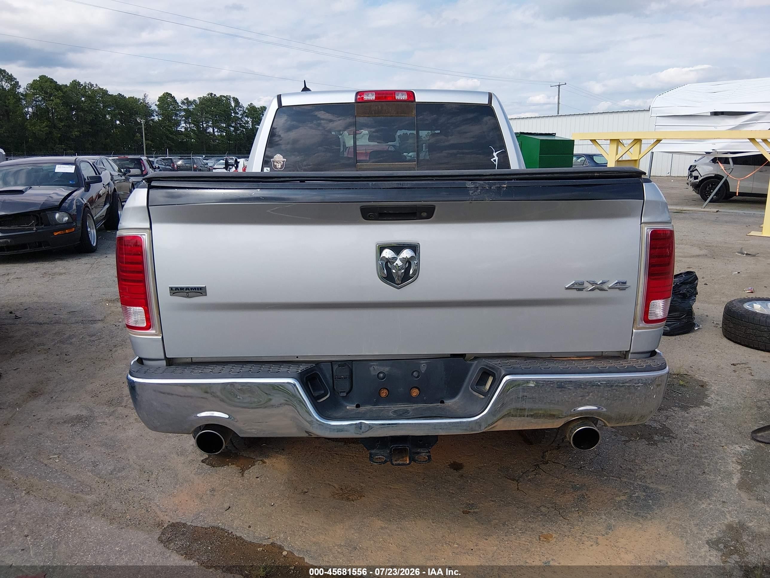 2014 Ram 1500 Laramie Silver vin: 1C6RR7NTXES316467