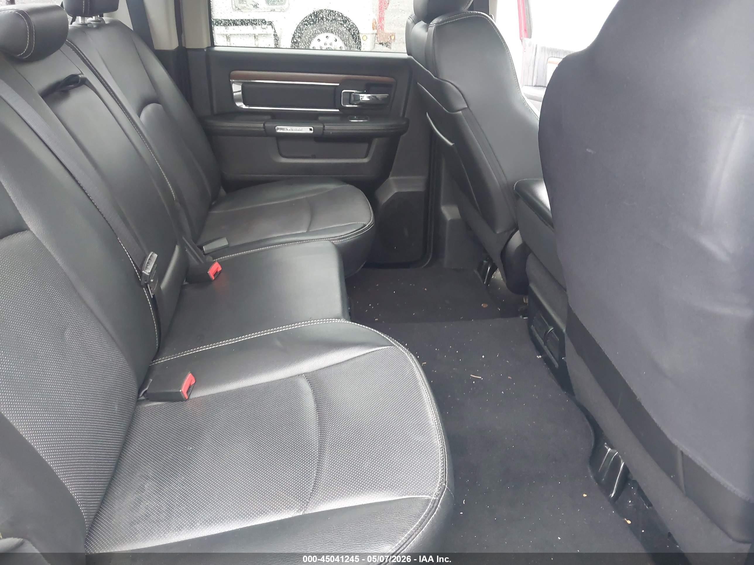 2014 Ram 1500 Laramie Red vin: 1C6RR7NTXES479877