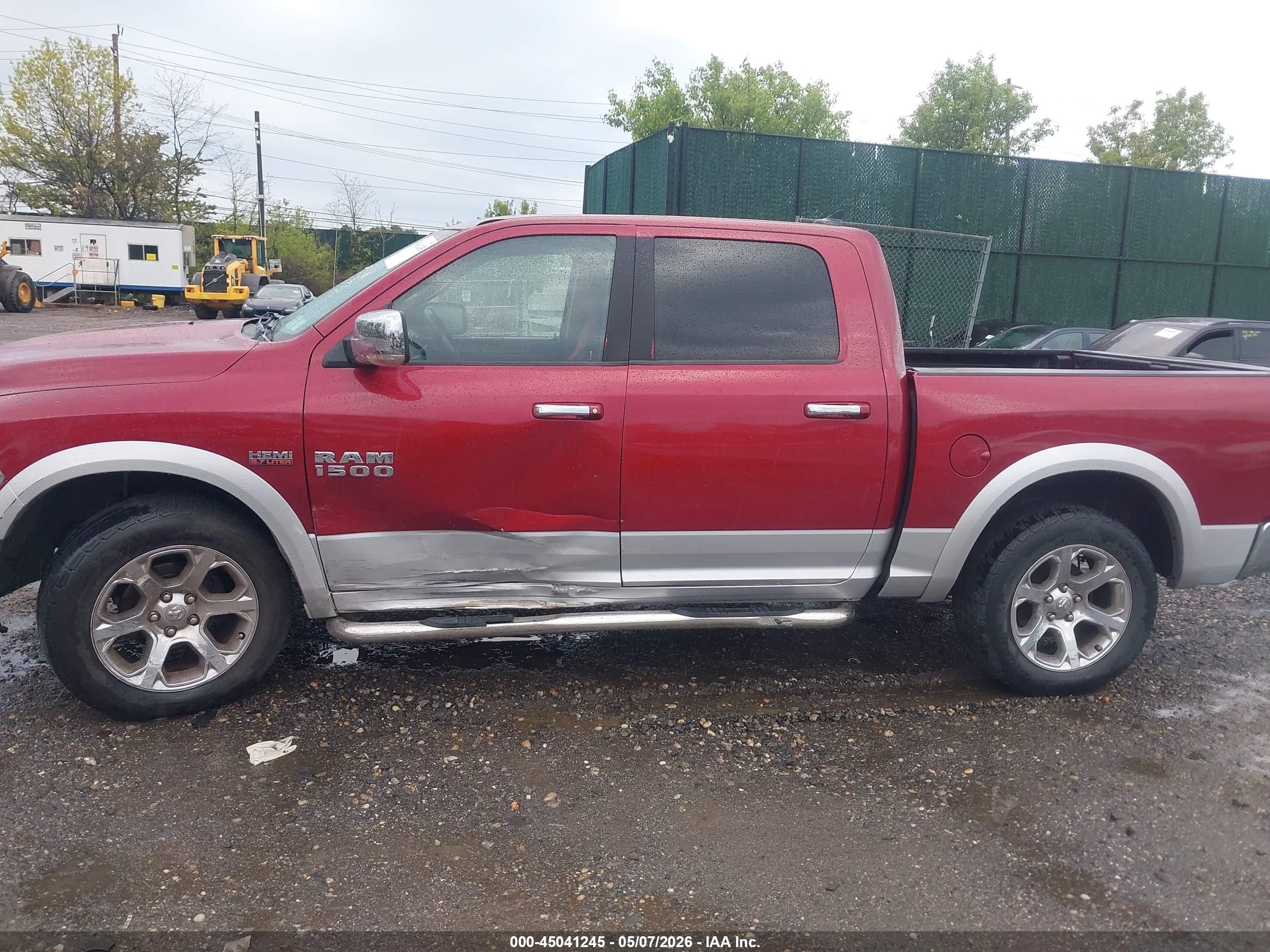 2014 Ram 1500 Laramie Red vin: 1C6RR7NTXES479877