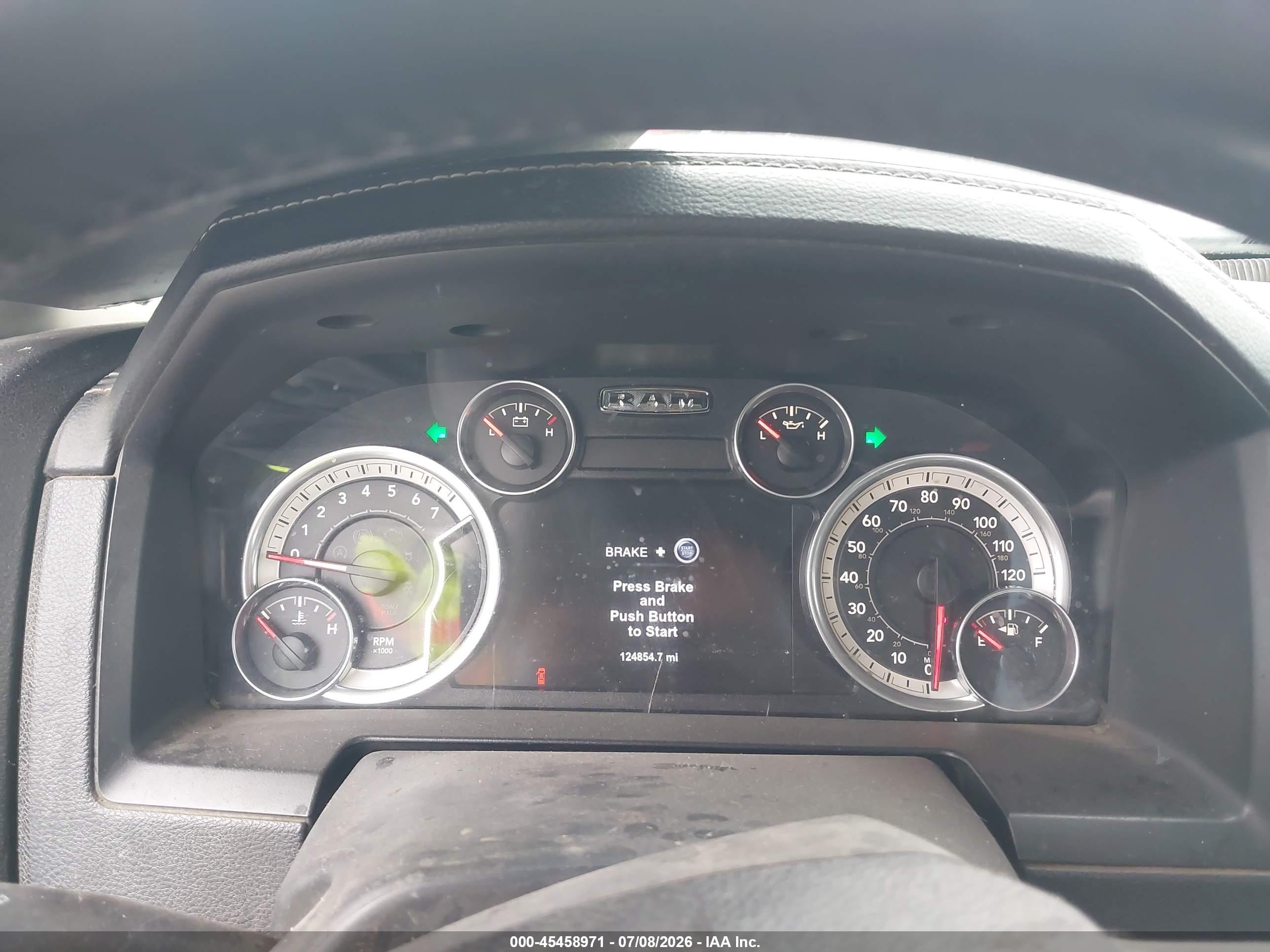 2015 Ram 1500 Laramie Red vin: 1C6RR7NTXFS700377