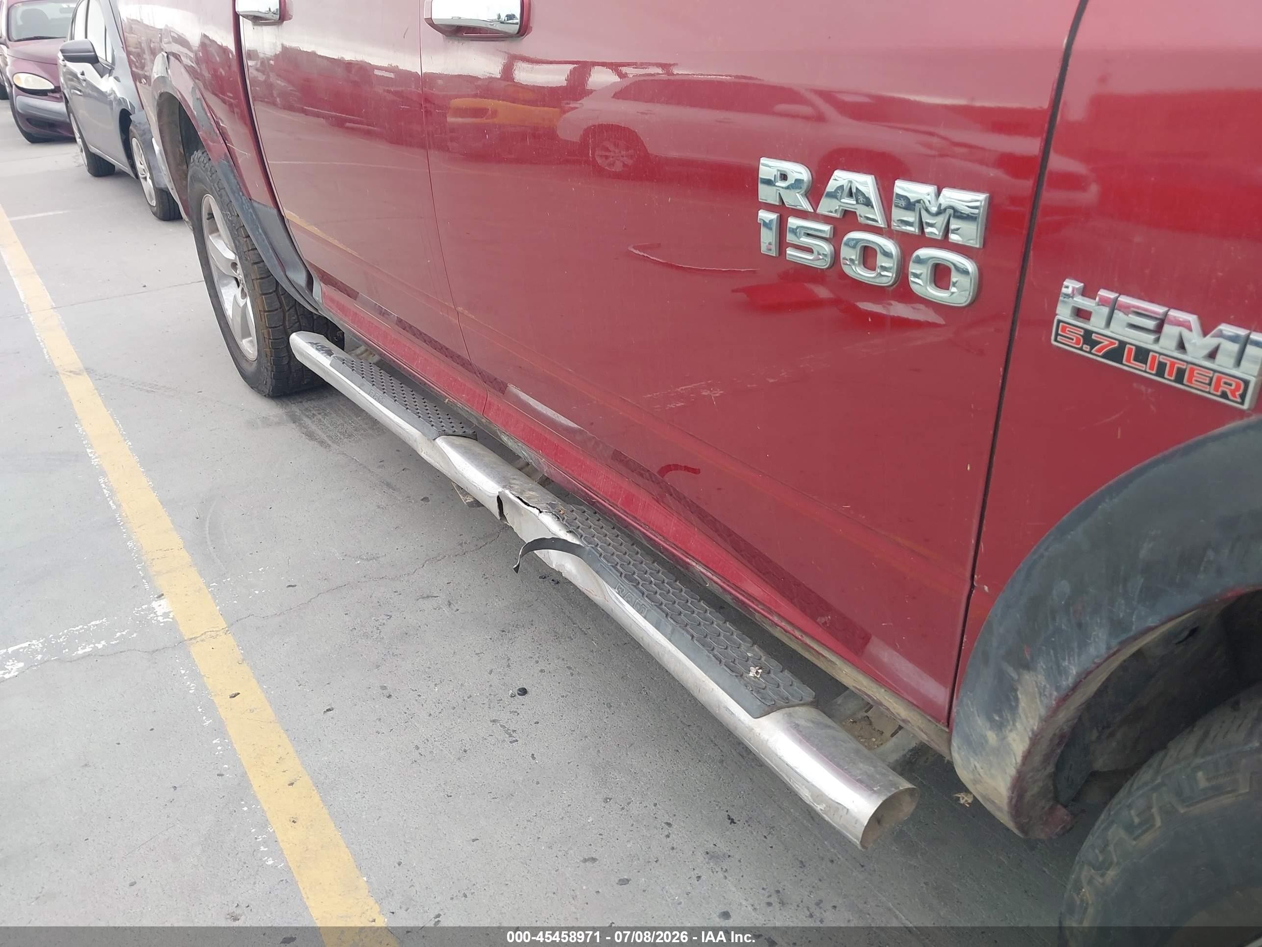 2015 Ram 1500 Laramie Red vin: 1C6RR7NTXFS700377