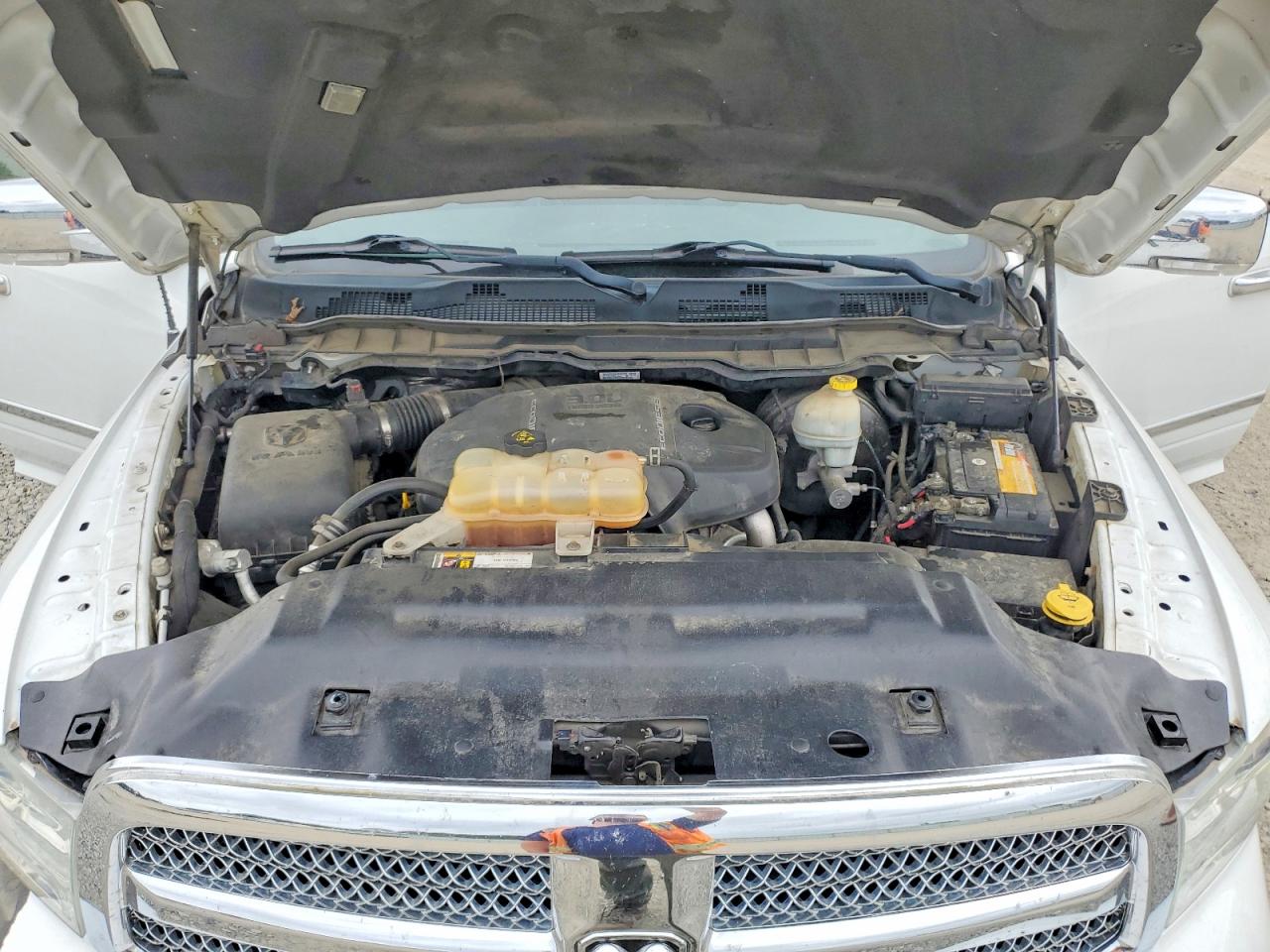2014 Ram 1500 Longhorn White vin: 1C6RR7PM1ES431352
