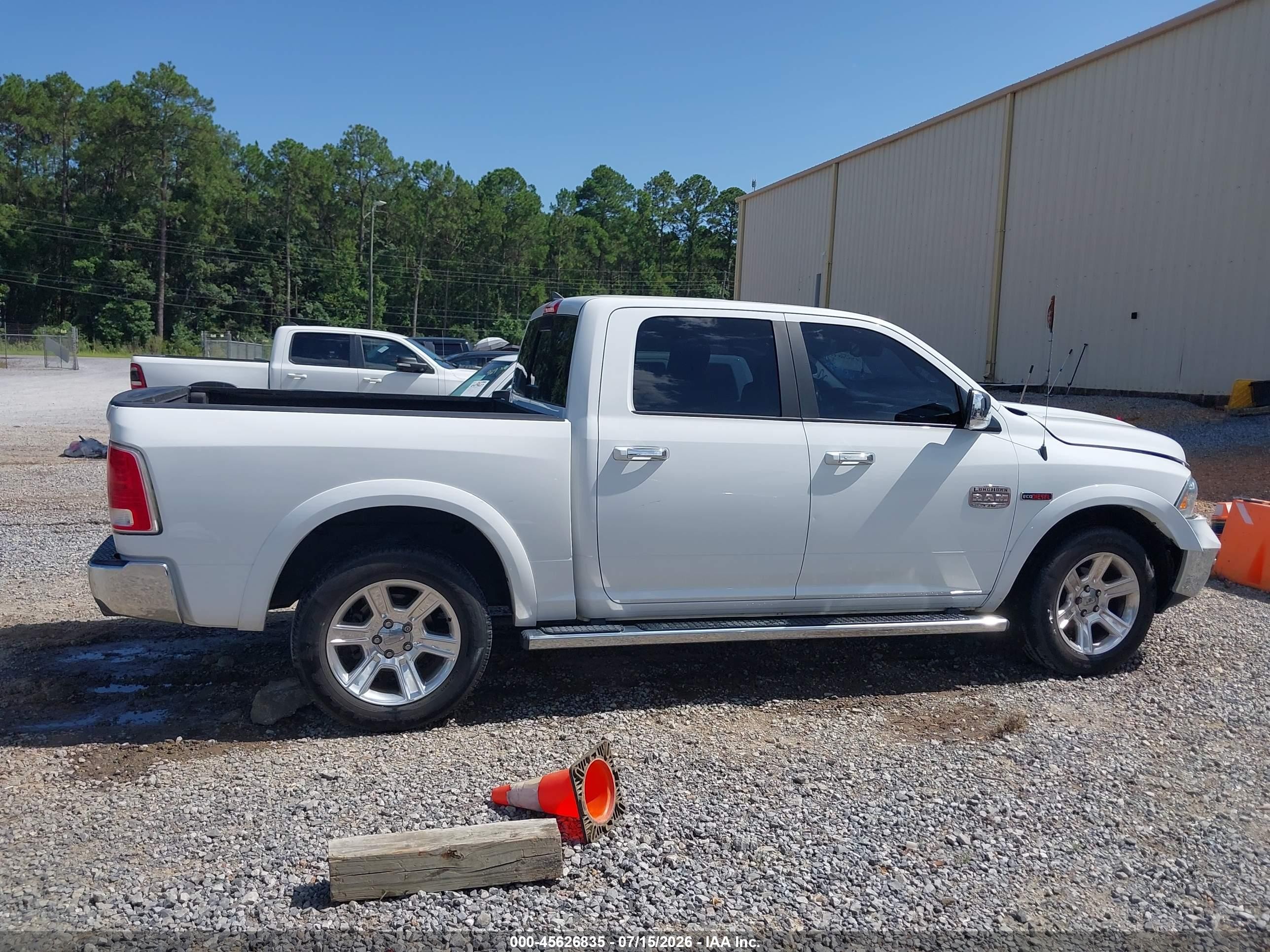2015 Ram 1500 Laramie Longhorn White vin: 1C6RR7PM1FS656629
