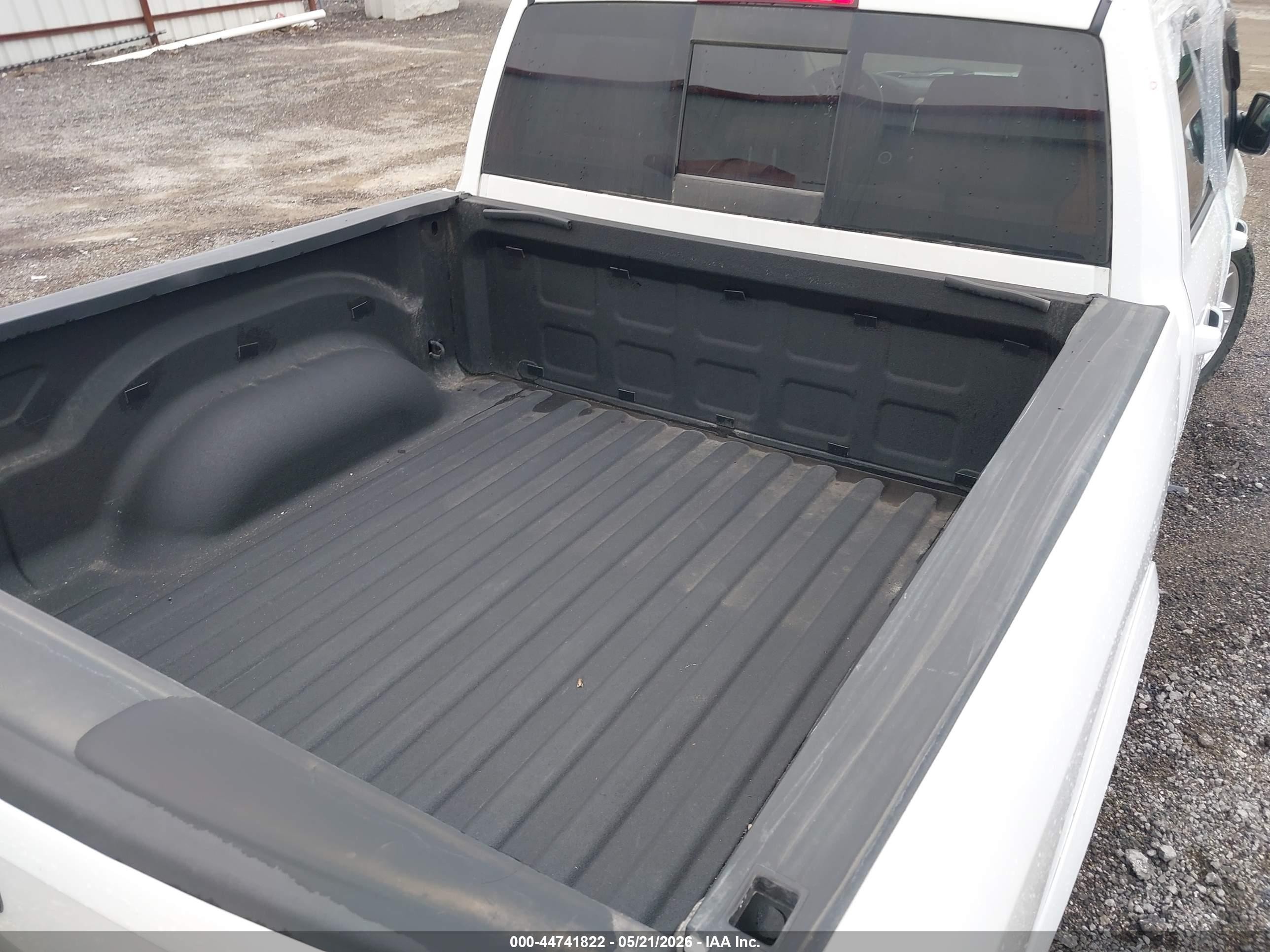 2015 Ram 1500 Laramie Longhorn White vin: 1C6RR7PM1FS751725