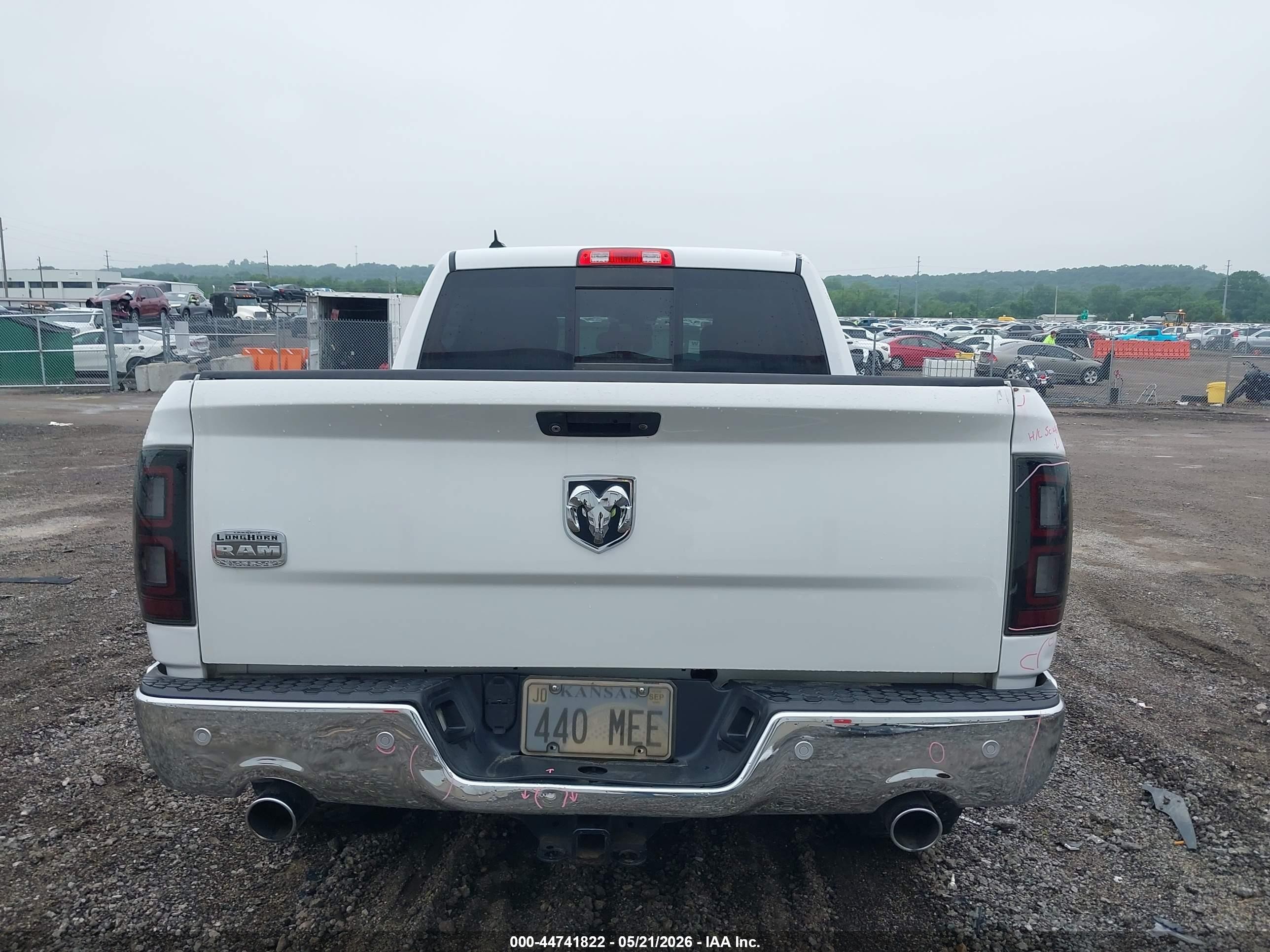 2015 Ram 1500 Laramie Longhorn White vin: 1C6RR7PM1FS751725