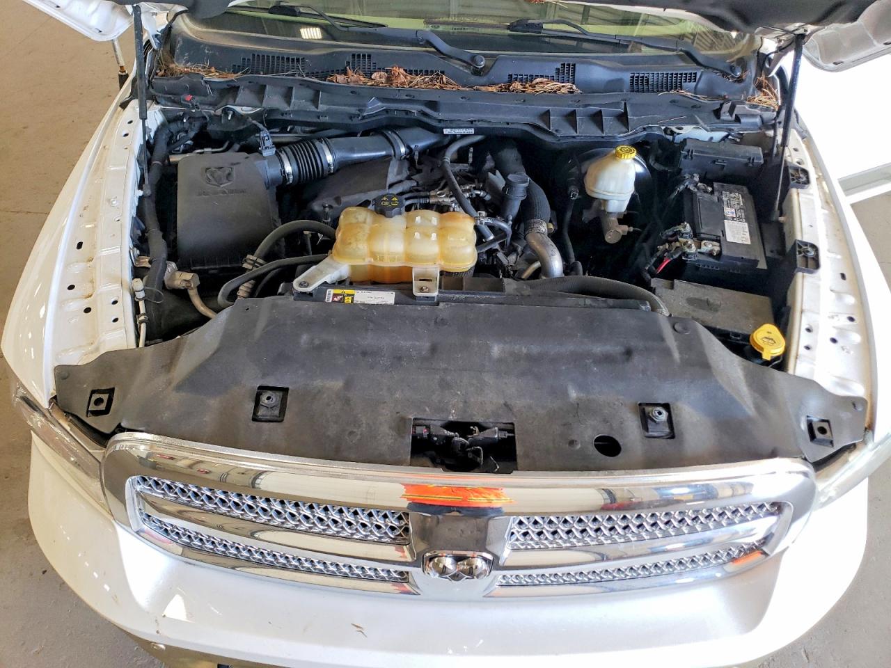2014 Ram 1500 Longhorn Белый vin: 1C6RR7PM4ES303011