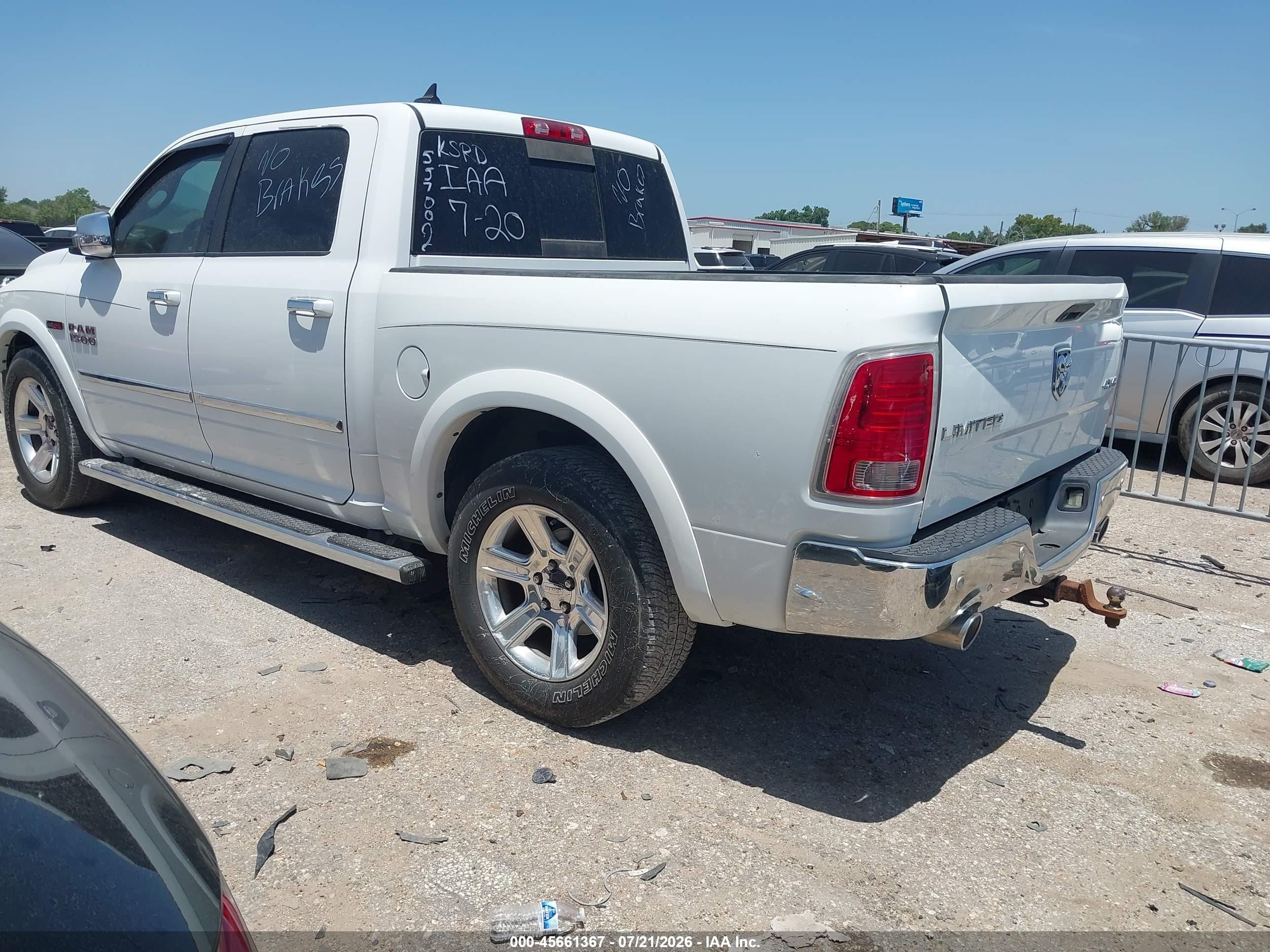 2015 Ram 1500 Laramie Limited White vin: 1C6RR7PMXFS557002