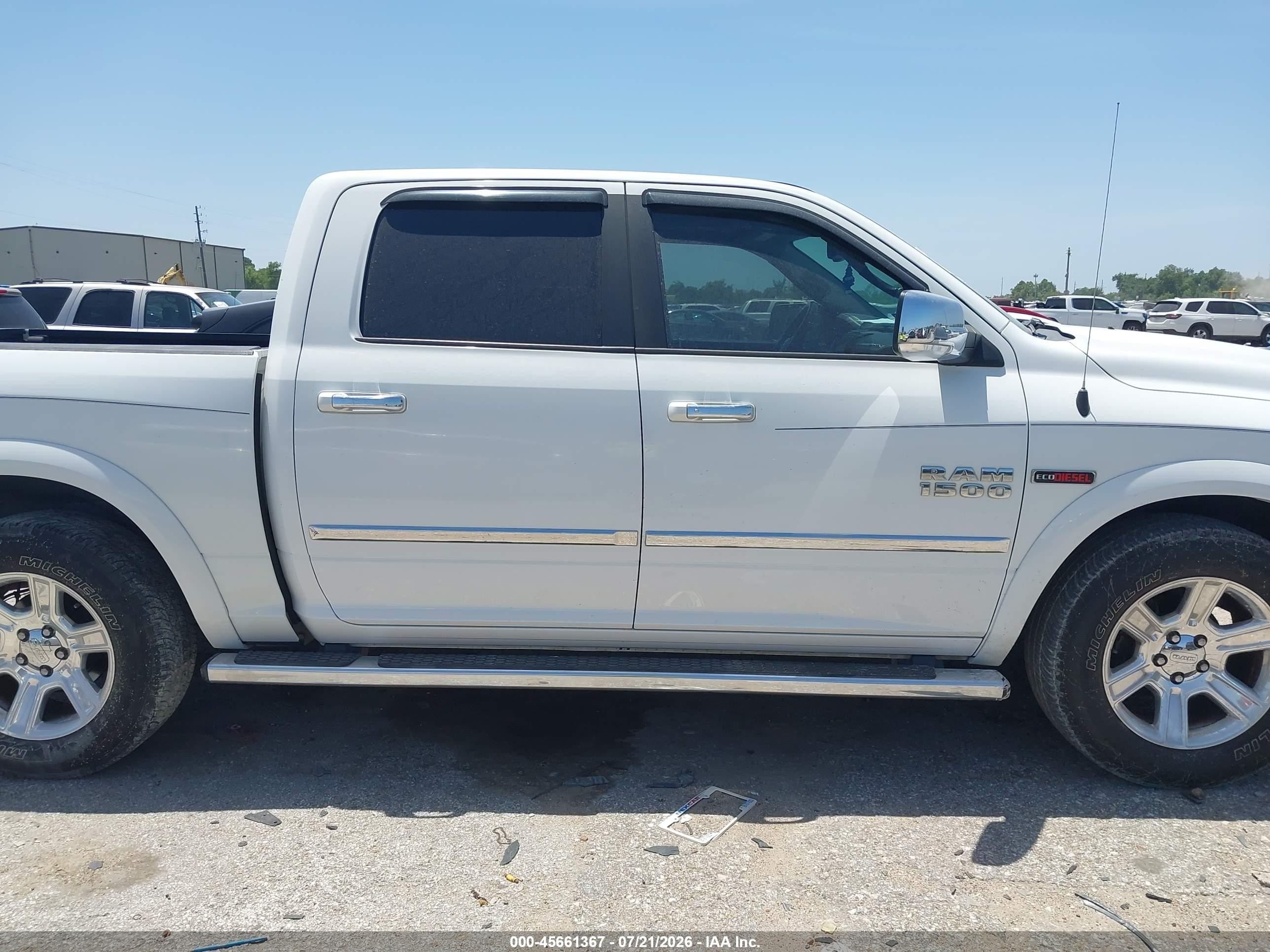 2015 Ram 1500 Laramie Limited White vin: 1C6RR7PMXFS557002