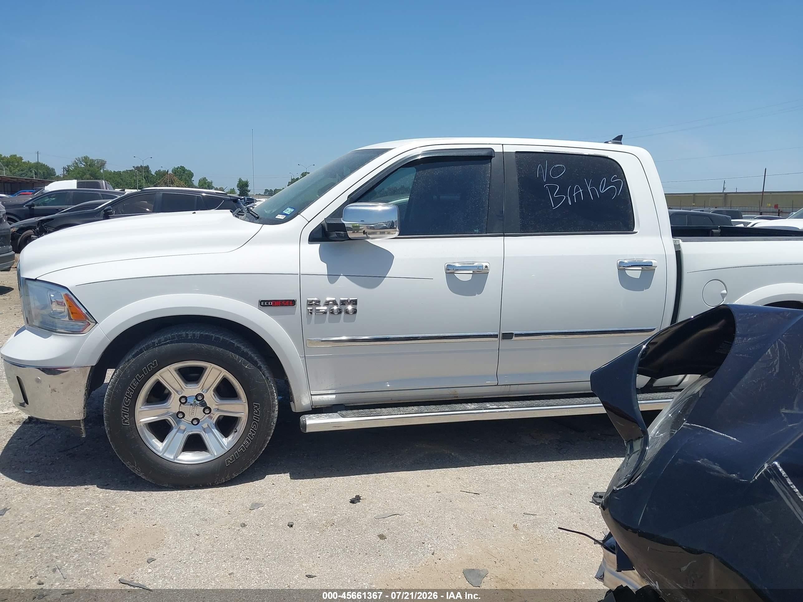 2015 Ram 1500 Laramie Limited White vin: 1C6RR7PMXFS557002
