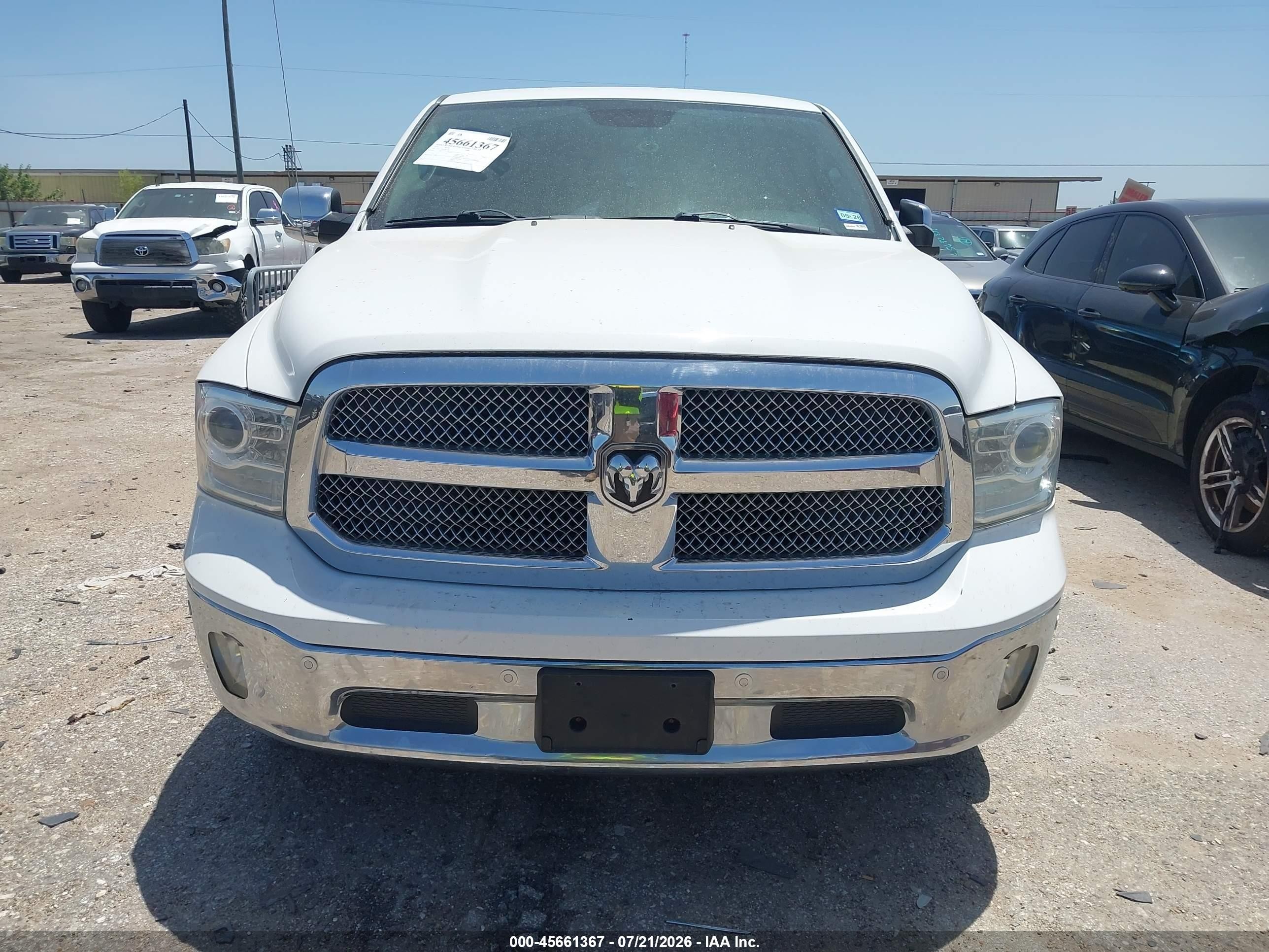 2015 Ram 1500 Laramie Limited White vin: 1C6RR7PMXFS557002