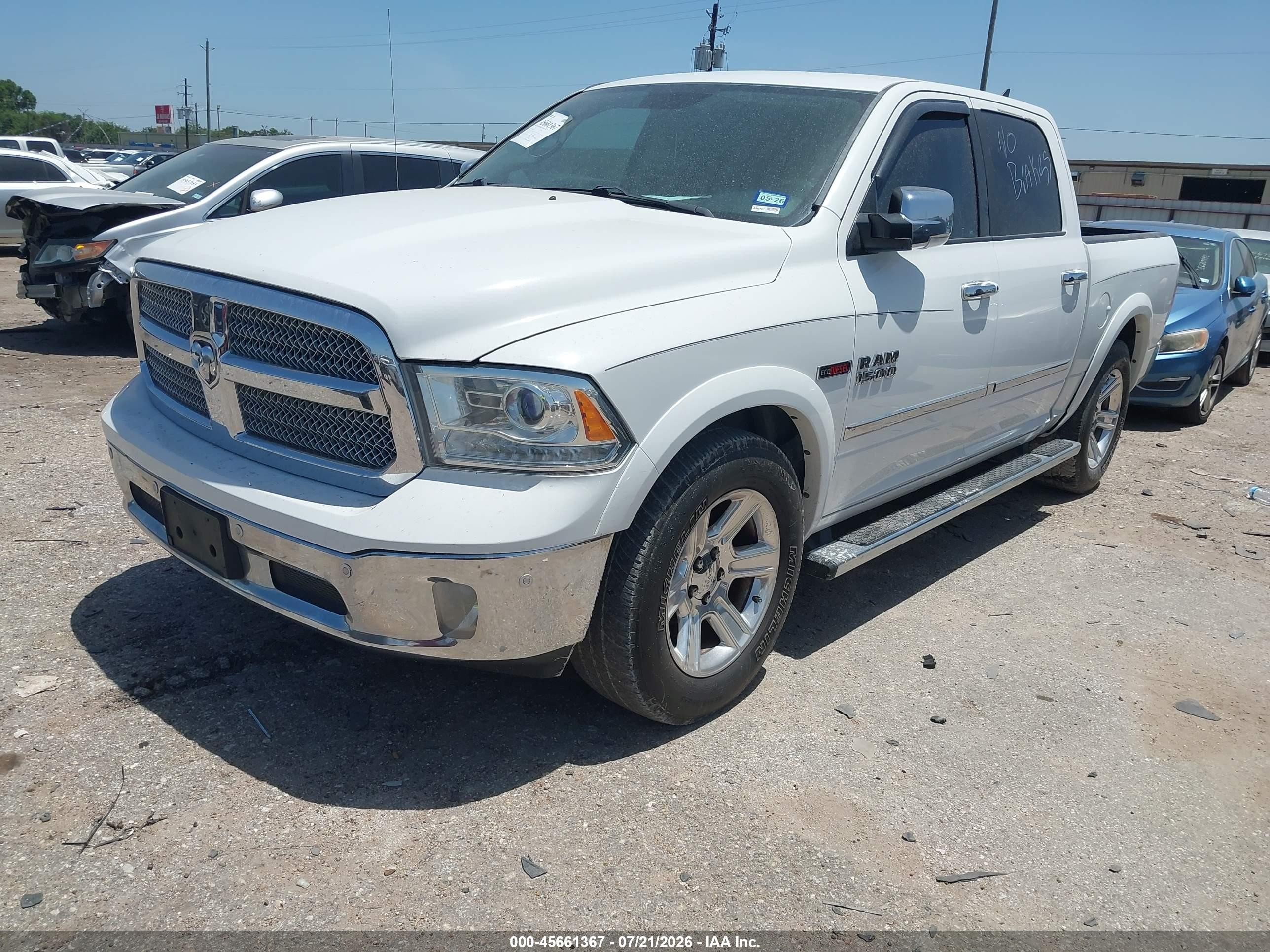 2015 Ram 1500 Laramie Limited White vin: 1C6RR7PMXFS557002