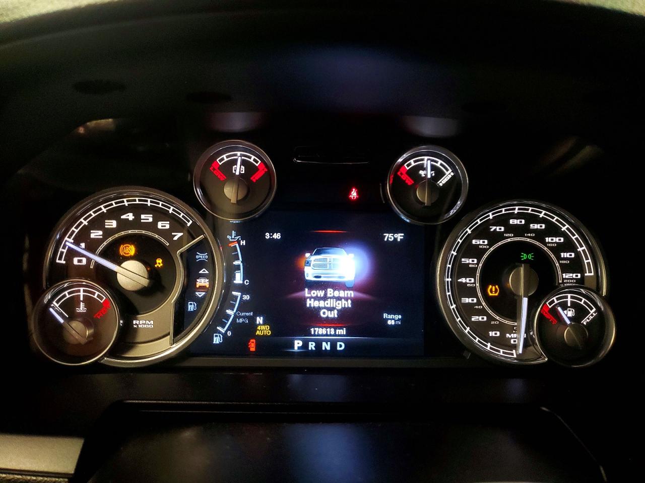 2014 Ram 1500 Longhorn Красный vin: 1C6RR7PT1ES440155