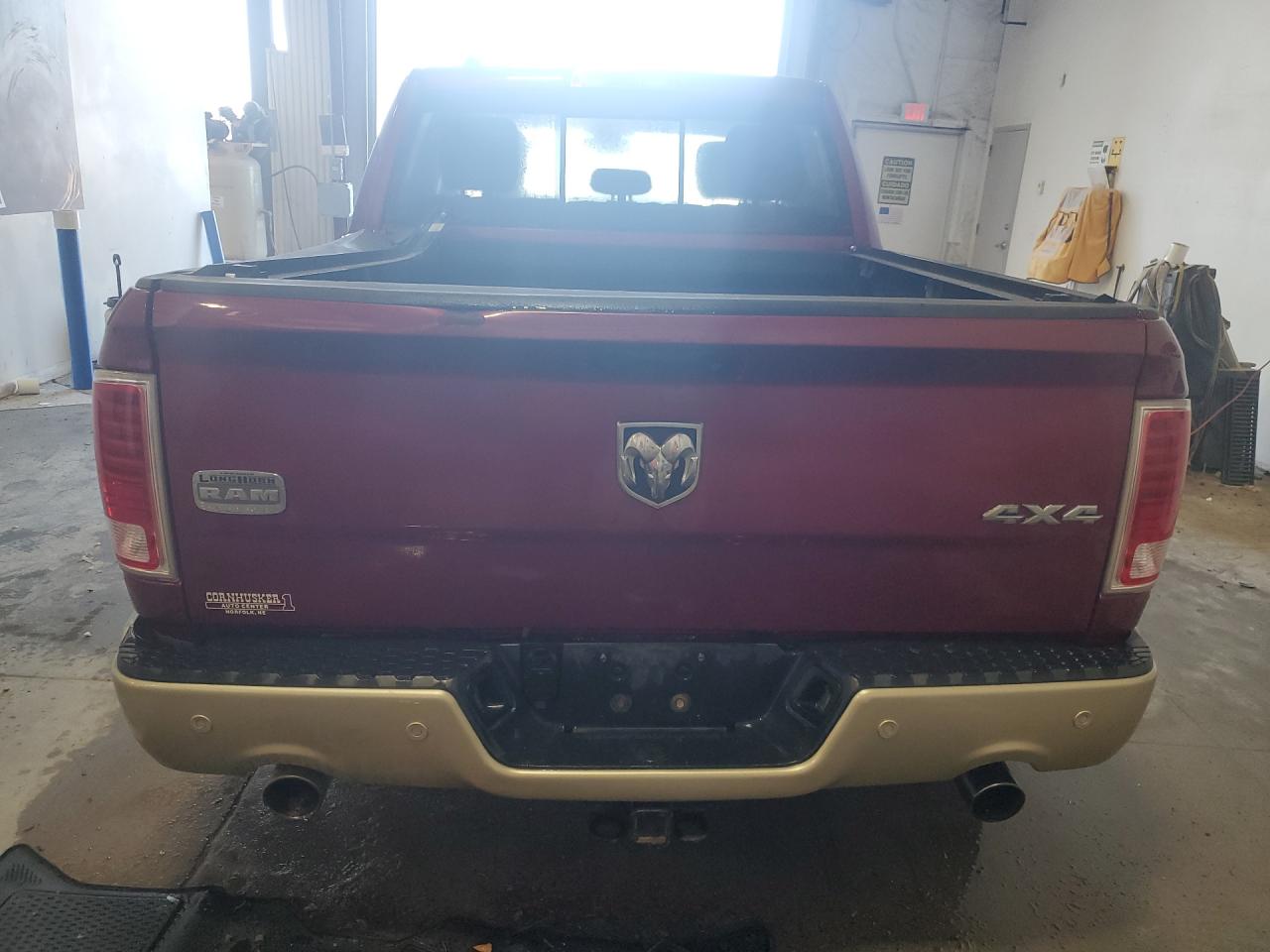 2014 Ram 1500 Longhorn Burgundy vin: 1C6RR7PT2ES346981 Damage: Tailgate, Dent(S) W/ Paint Dmg, > 12 Inches