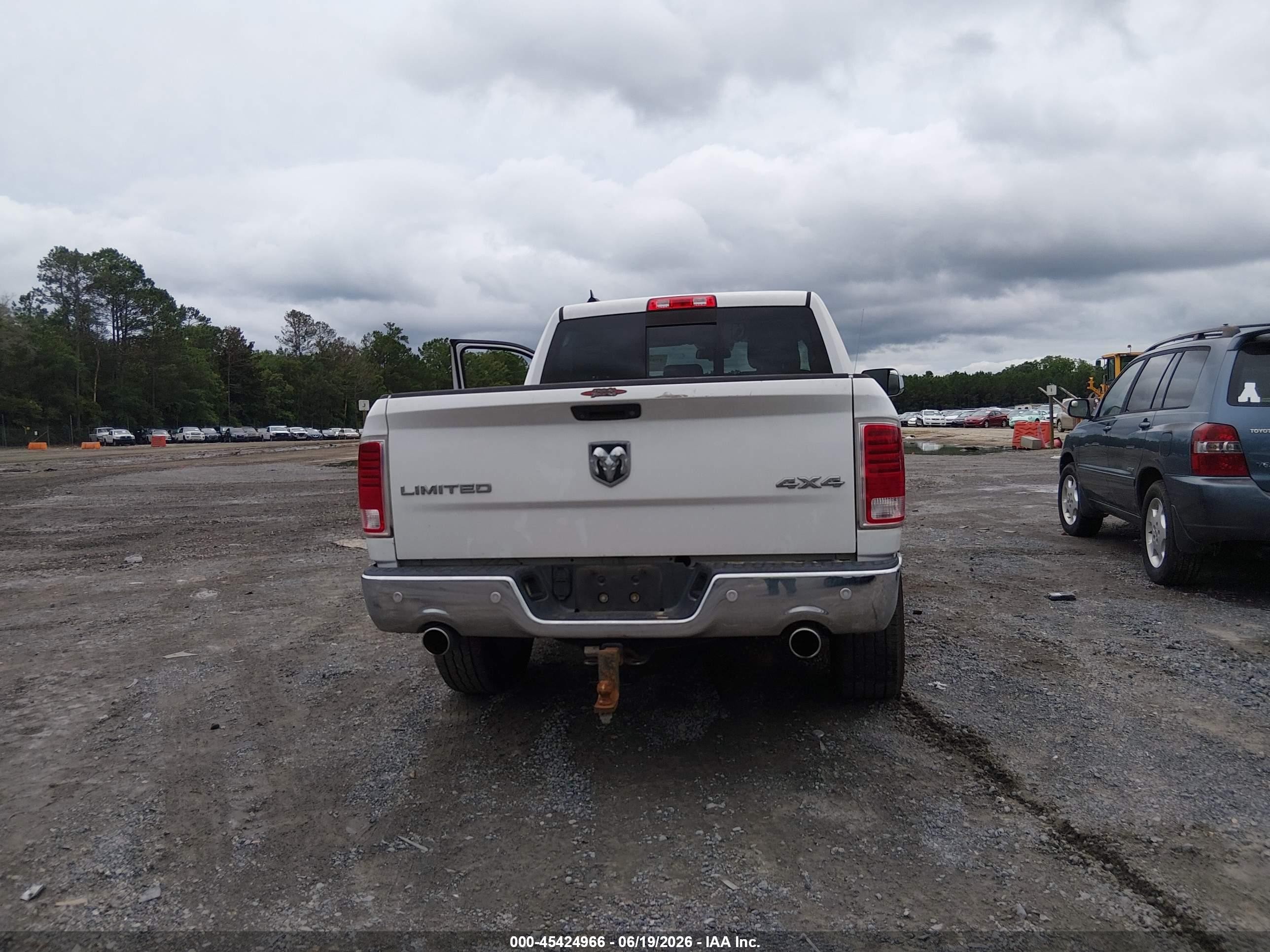 2014 Ram 1500 Longhorn Limited White vin: 1C6RR7PT3ES473951
