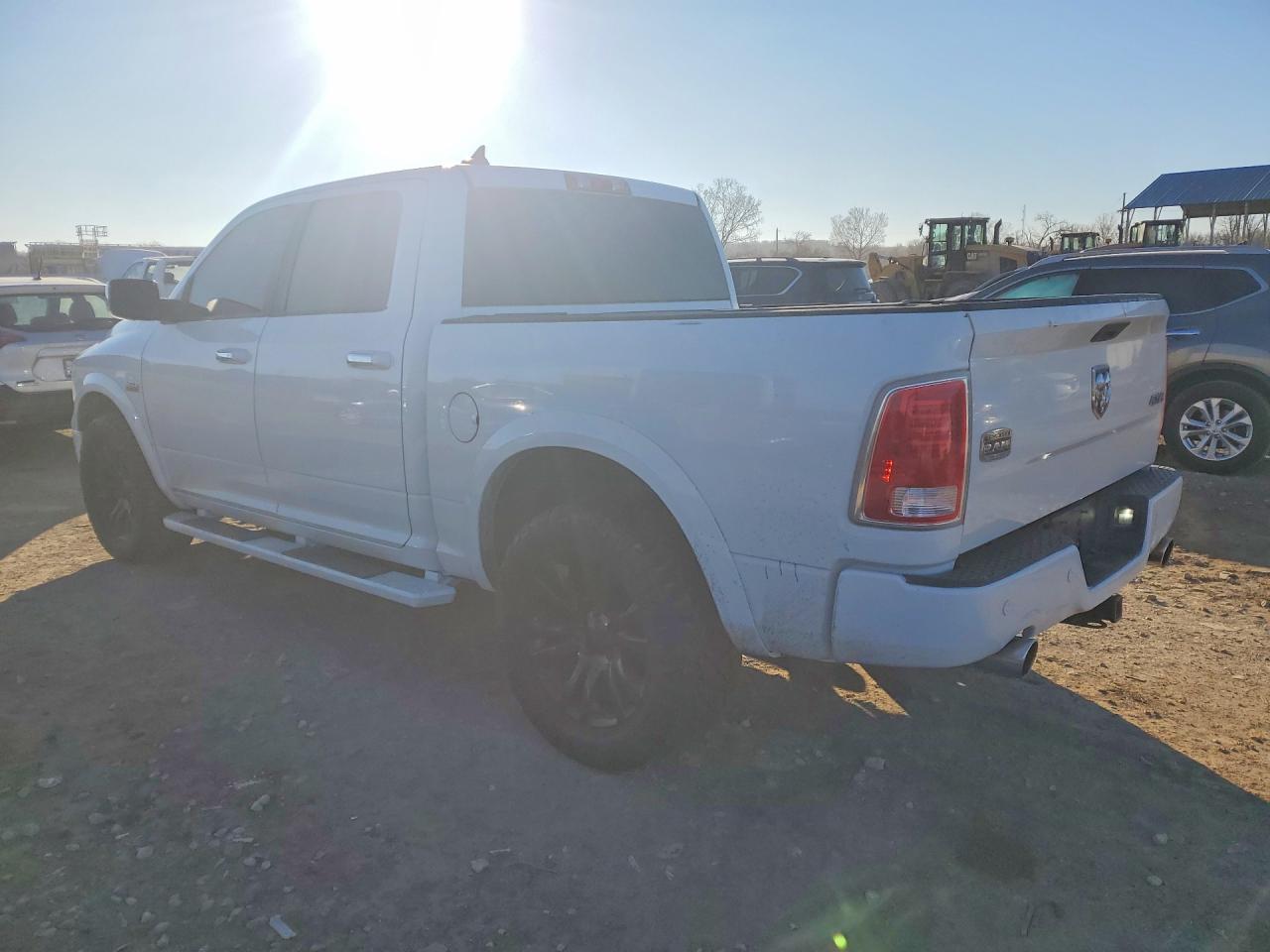 2014 Ram 1500 Longhorn Белый vin: 1C6RR7PT6ES126484
