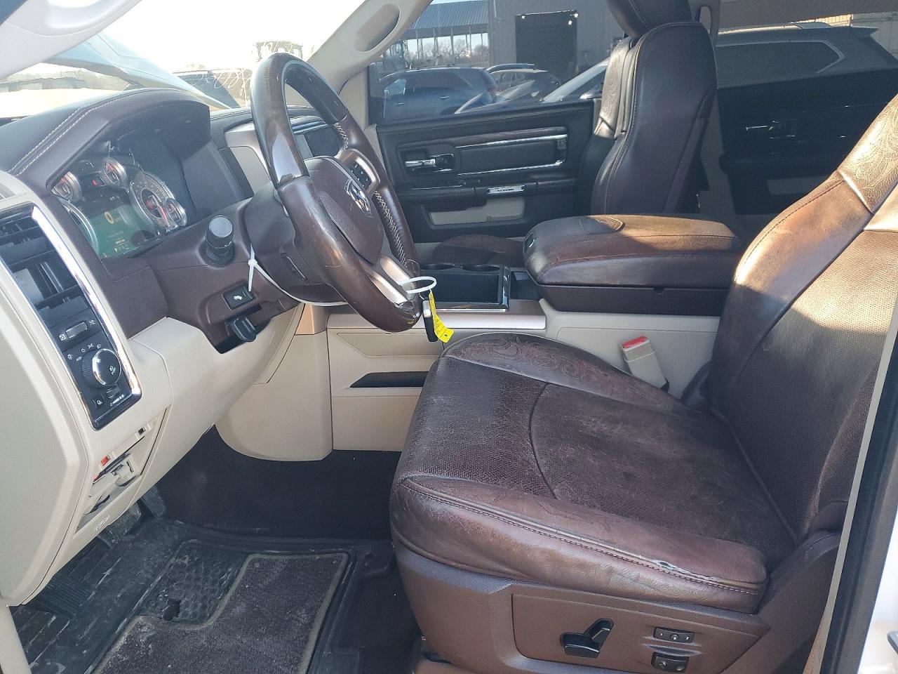 2014 Ram 1500 Longhorn Белый vin: 1C6RR7PT6ES126484