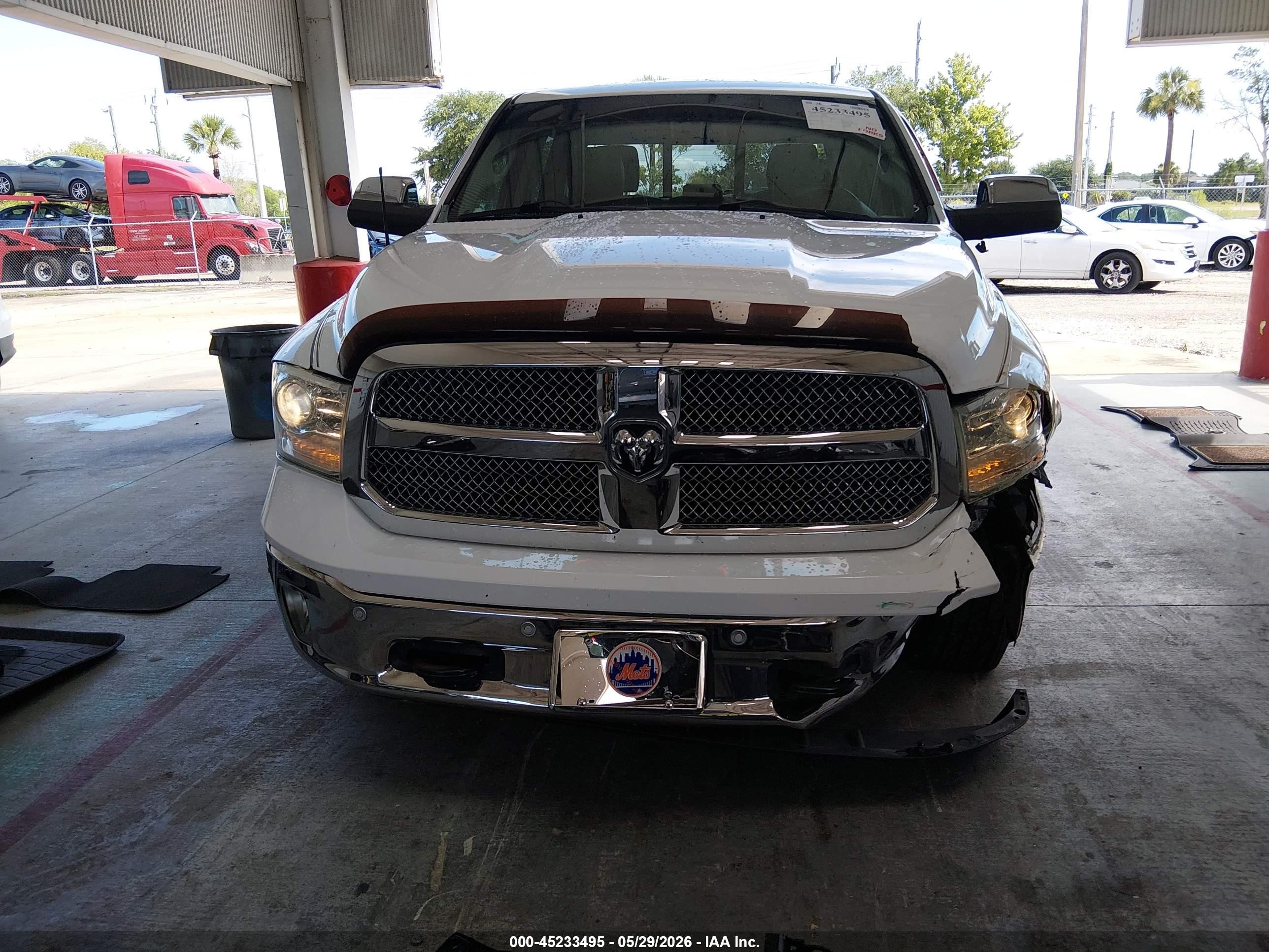 2015 Ram 1500 Laramie Longhorn White vin: 1C6RR7PT7FS586111