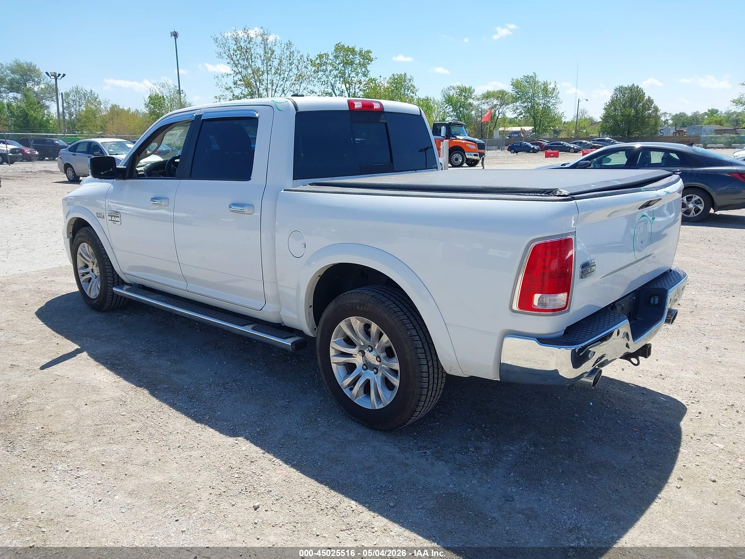 2016 Ram 1500 Longhorn White vin: 1C6RR7PT9GS168697
