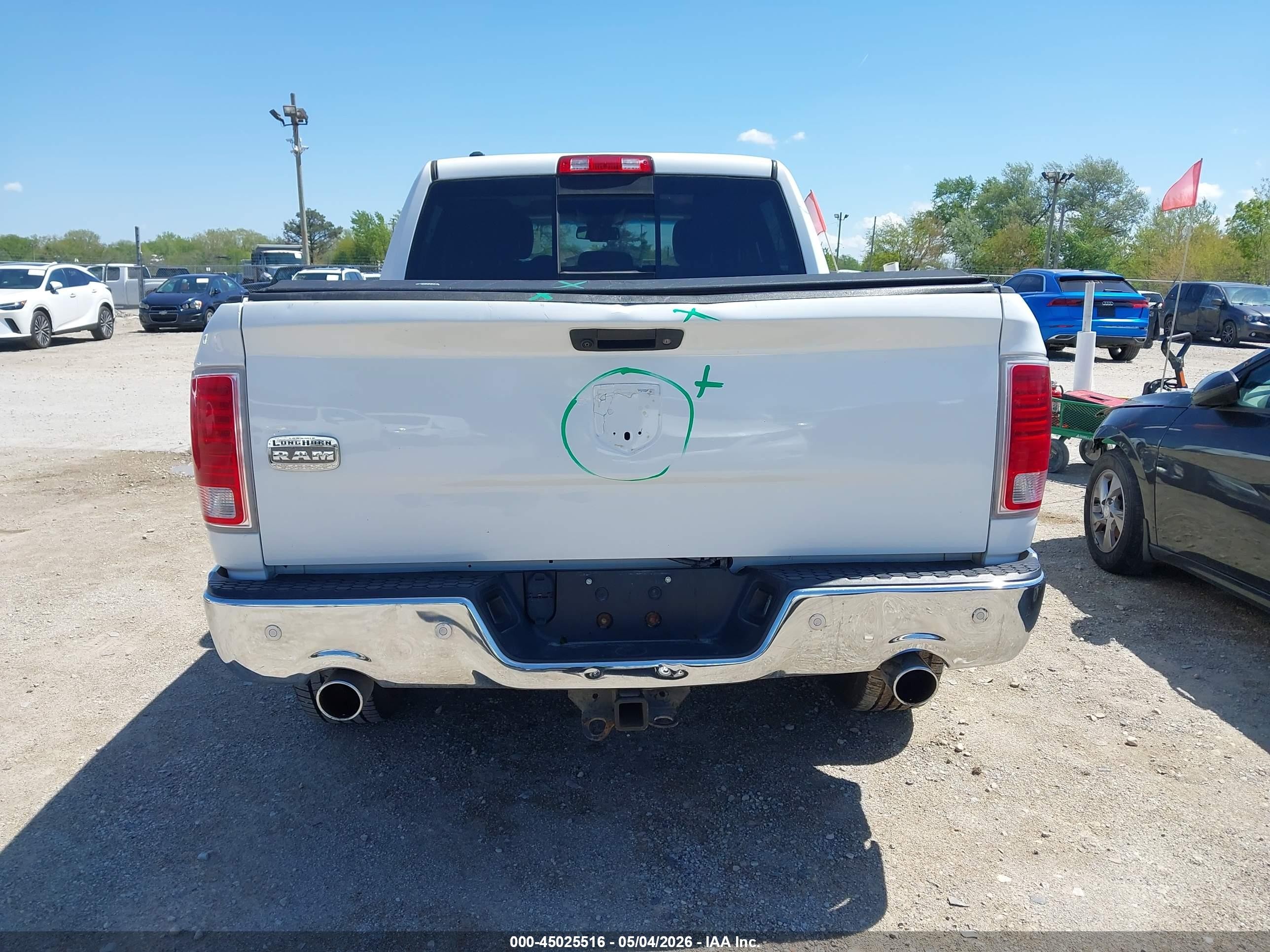 2016 Ram 1500 Longhorn White vin: 1C6RR7PT9GS168697