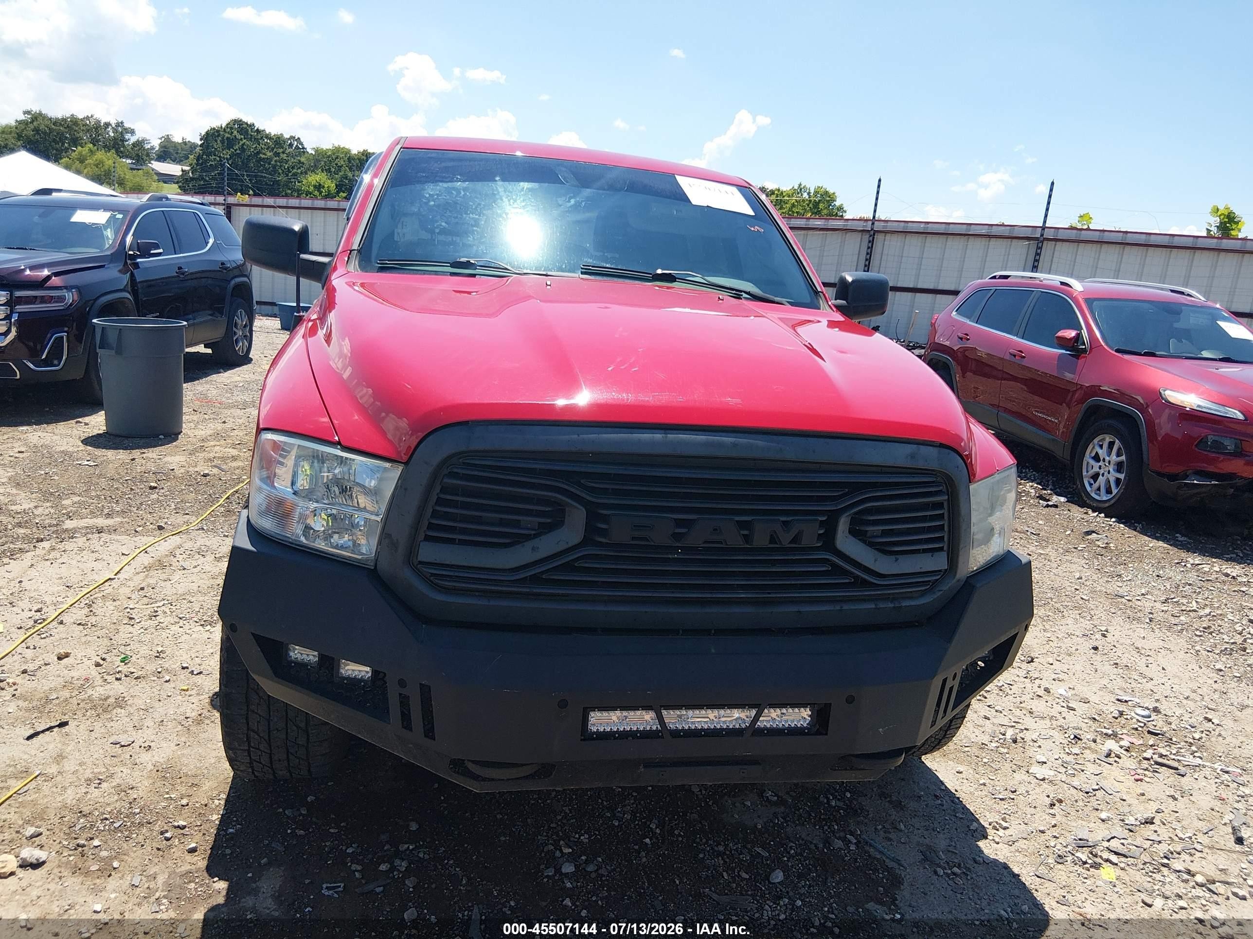 2014 Ram 1500 Tradesman Red vin: 1C6RR7ST0ES194318