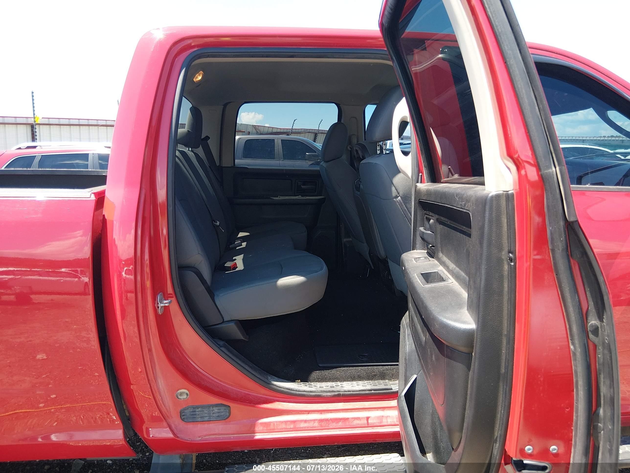 2014 Ram 1500 Tradesman Red vin: 1C6RR7ST0ES194318