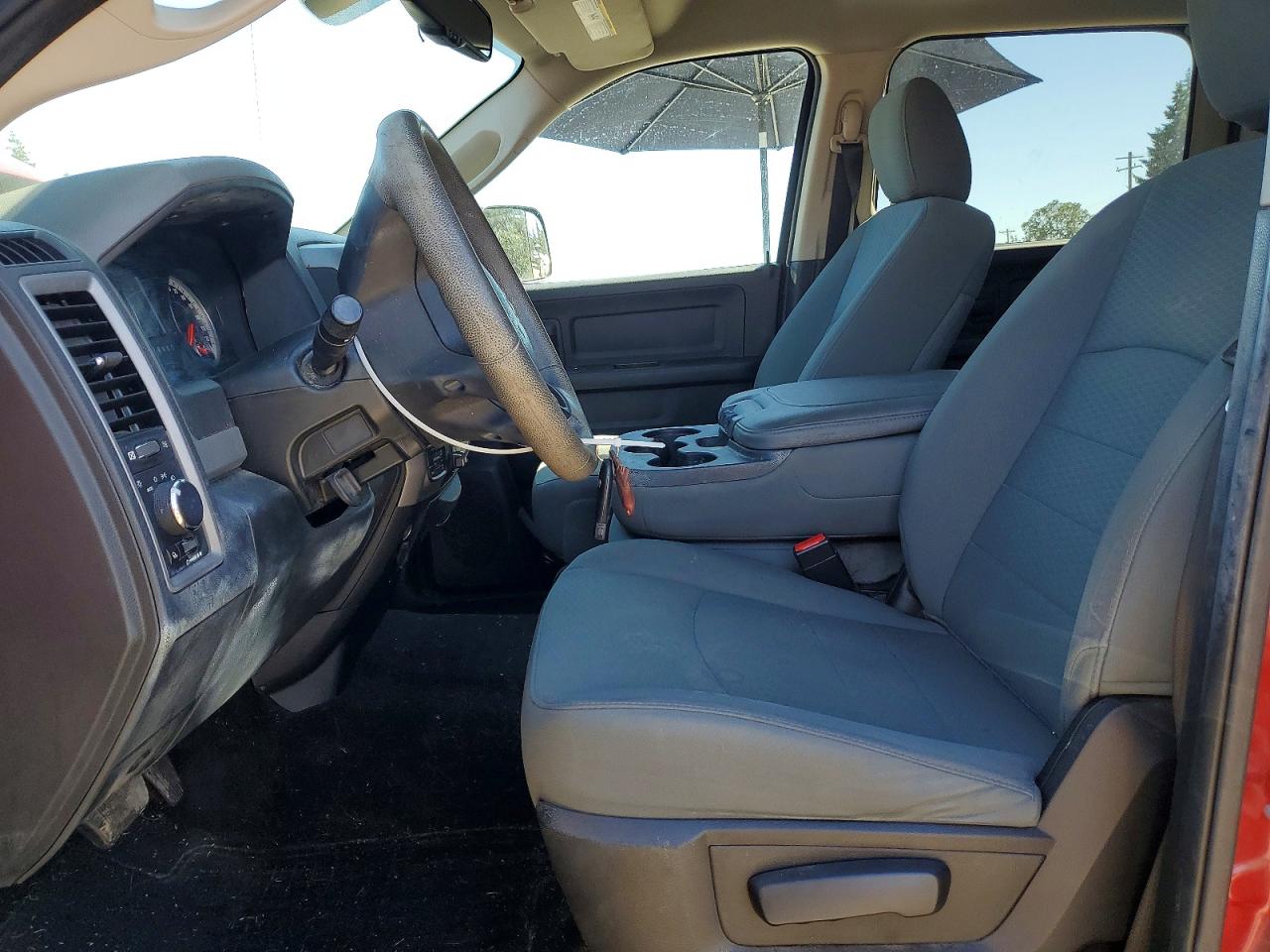 2015 Ram 1500 St Red vin: 1C6RR7ST1FS720165